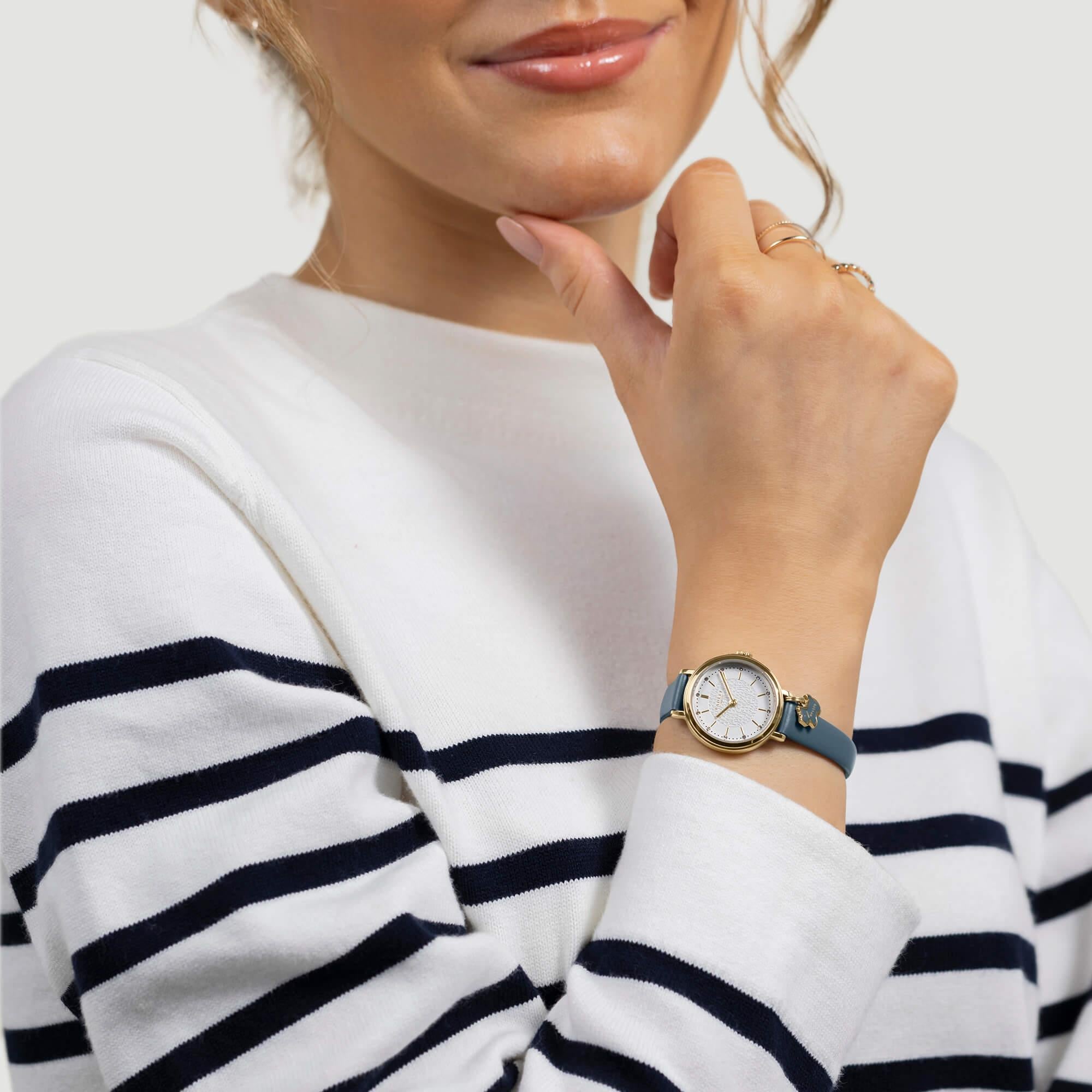 Ladies Vintage Blue Etched Dial Strap Watch