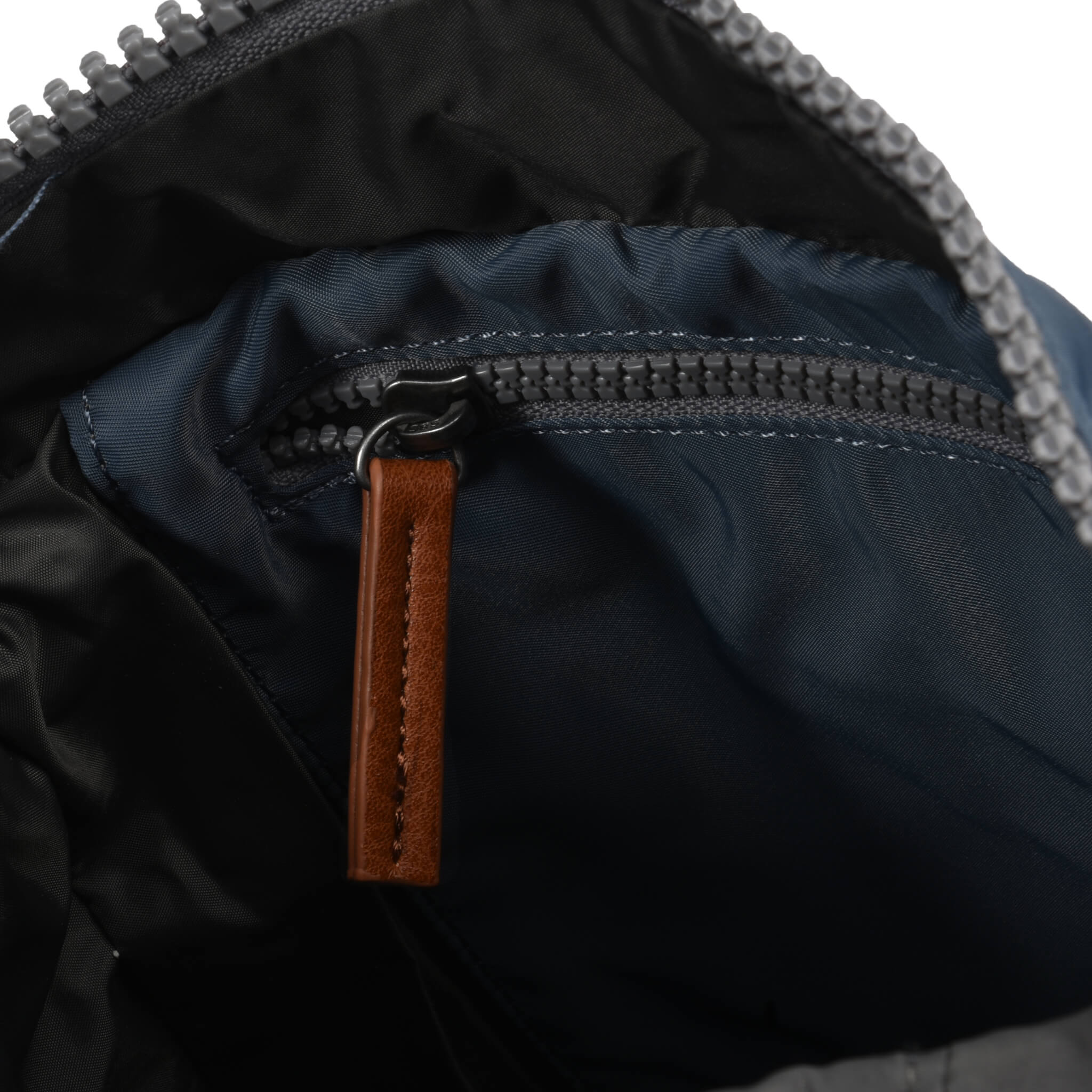 Canfield B Medium Sustainable Nylon Smoke