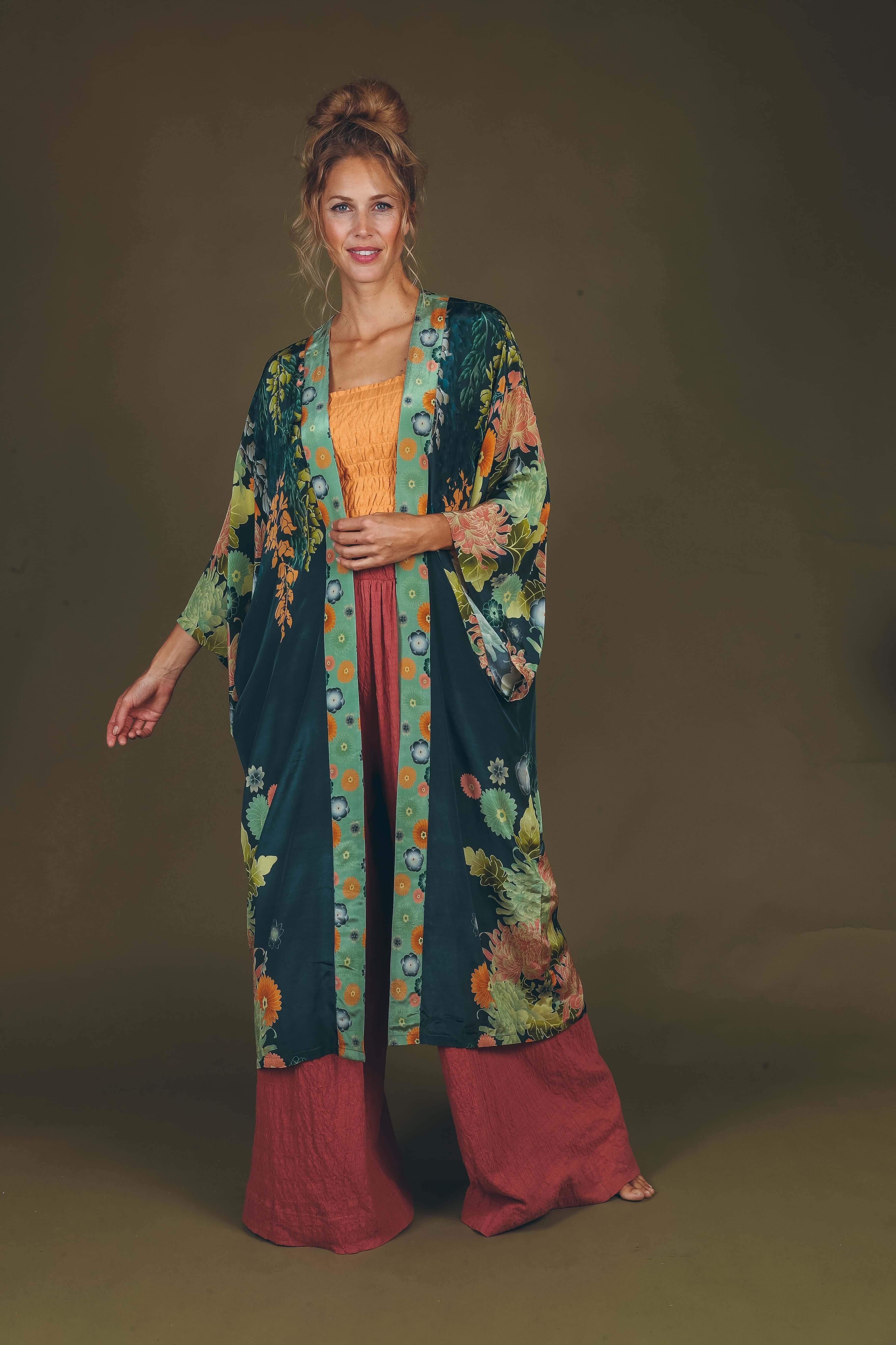 PRINTED KIMONO GOWN - Trailing Wisteria Ink