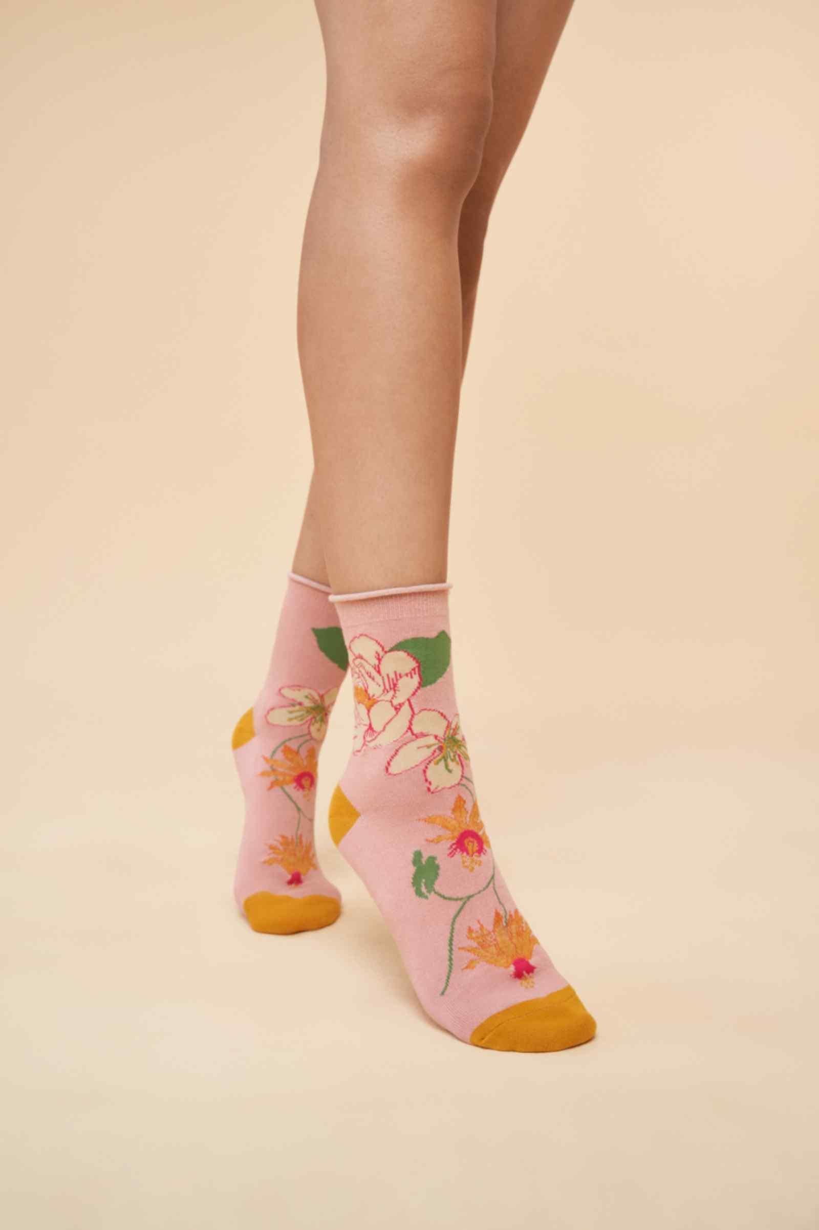 Tropical Flora Ankle Socks - Petal