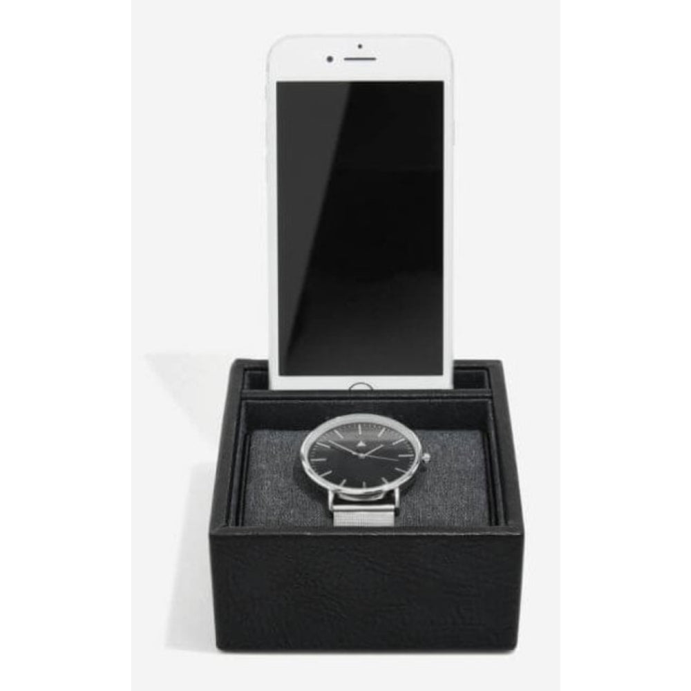 Black Single Tech Hub