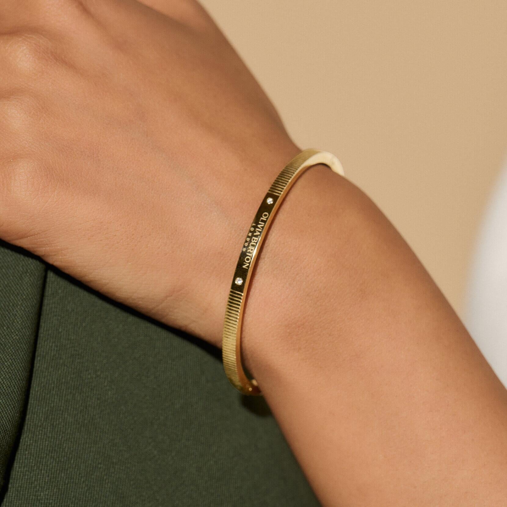 GP Classic Linear Hinge Bangle