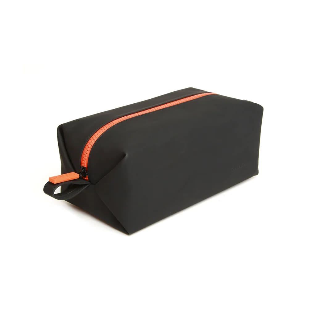 Mens Luxury Soft Touch Zip Wash Bag In Black