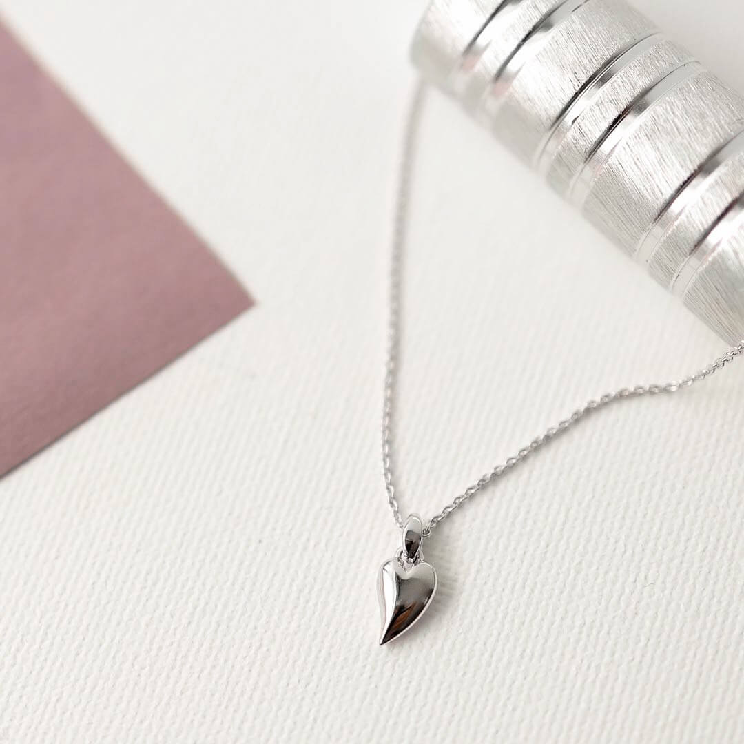 Desire Kiss Mini Heart 17" Necklace