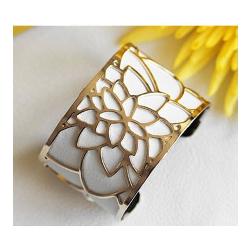 Silver Plated Nenuphar Patteren 40MM Cuff