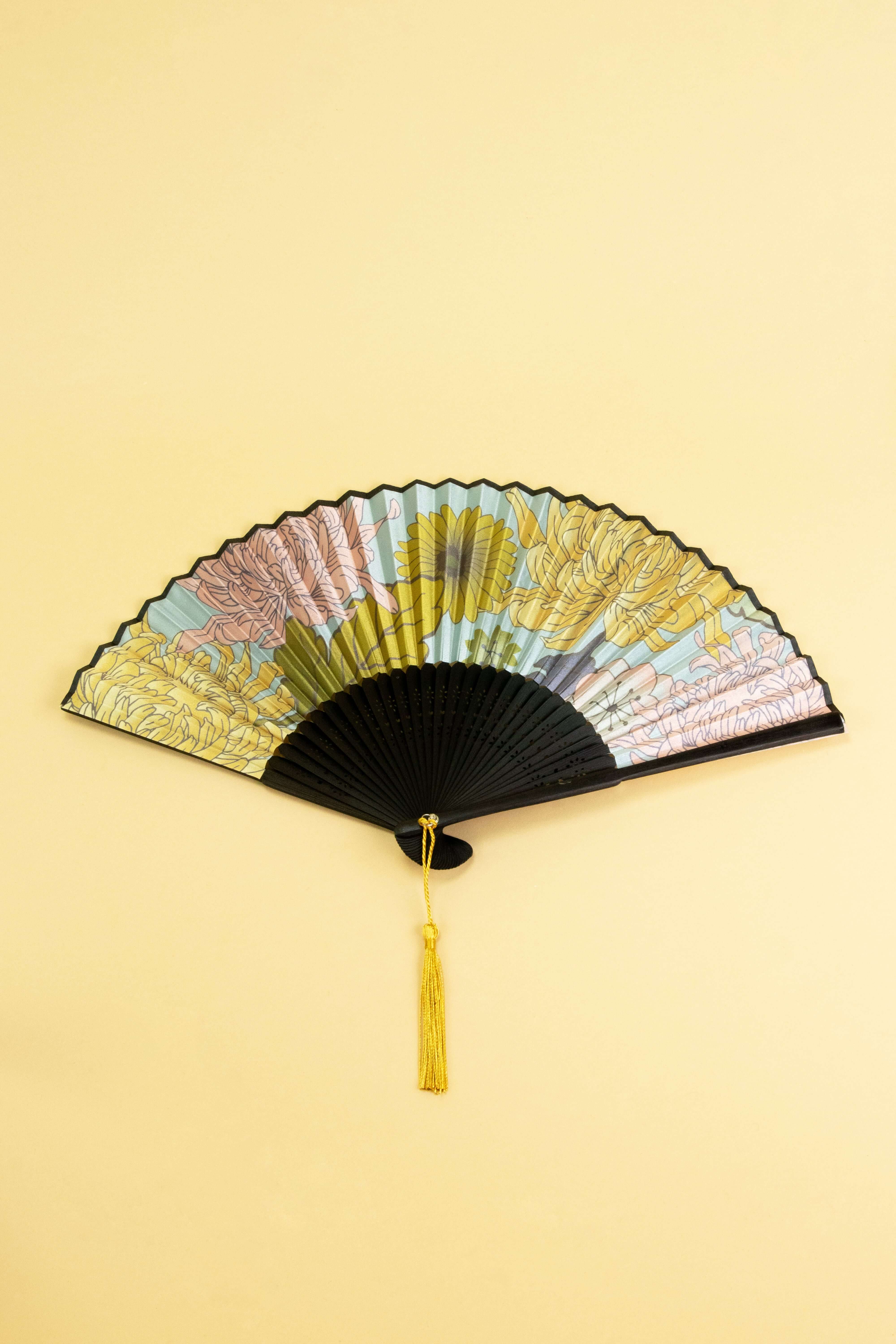 Wisteria Design Handheld Fan Light Blue