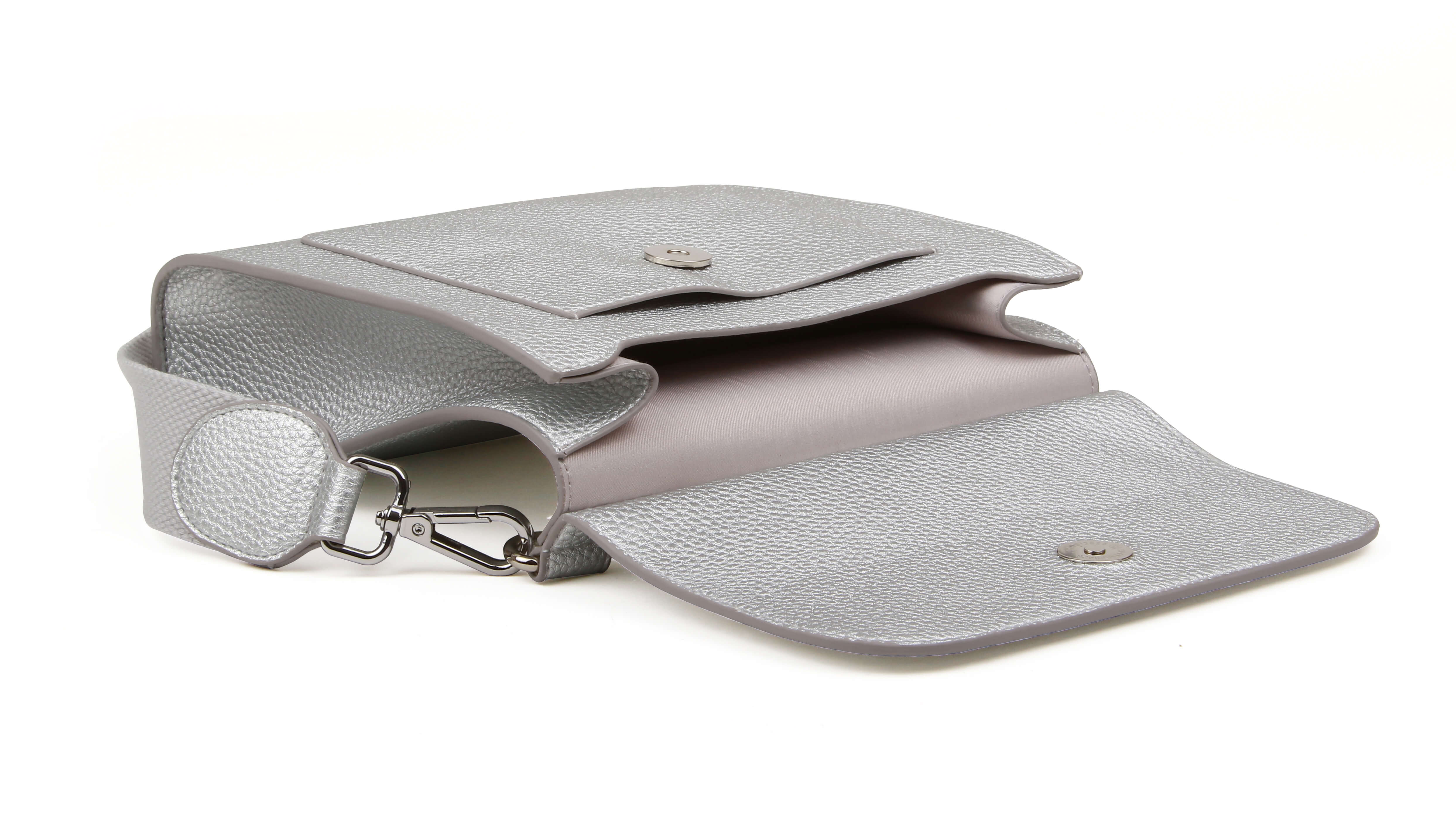 Bloomsbury Cross Body Bag In Silver