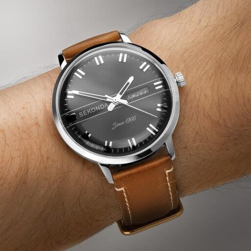 Silver Case With Black Dial & Tan Leather Strap Men's Heritage Watch