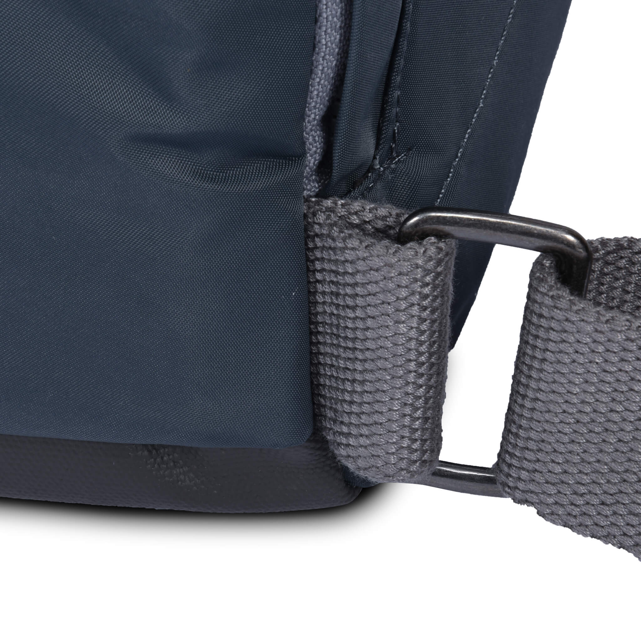 Canfield B Small Sustainable Nylon Smoke