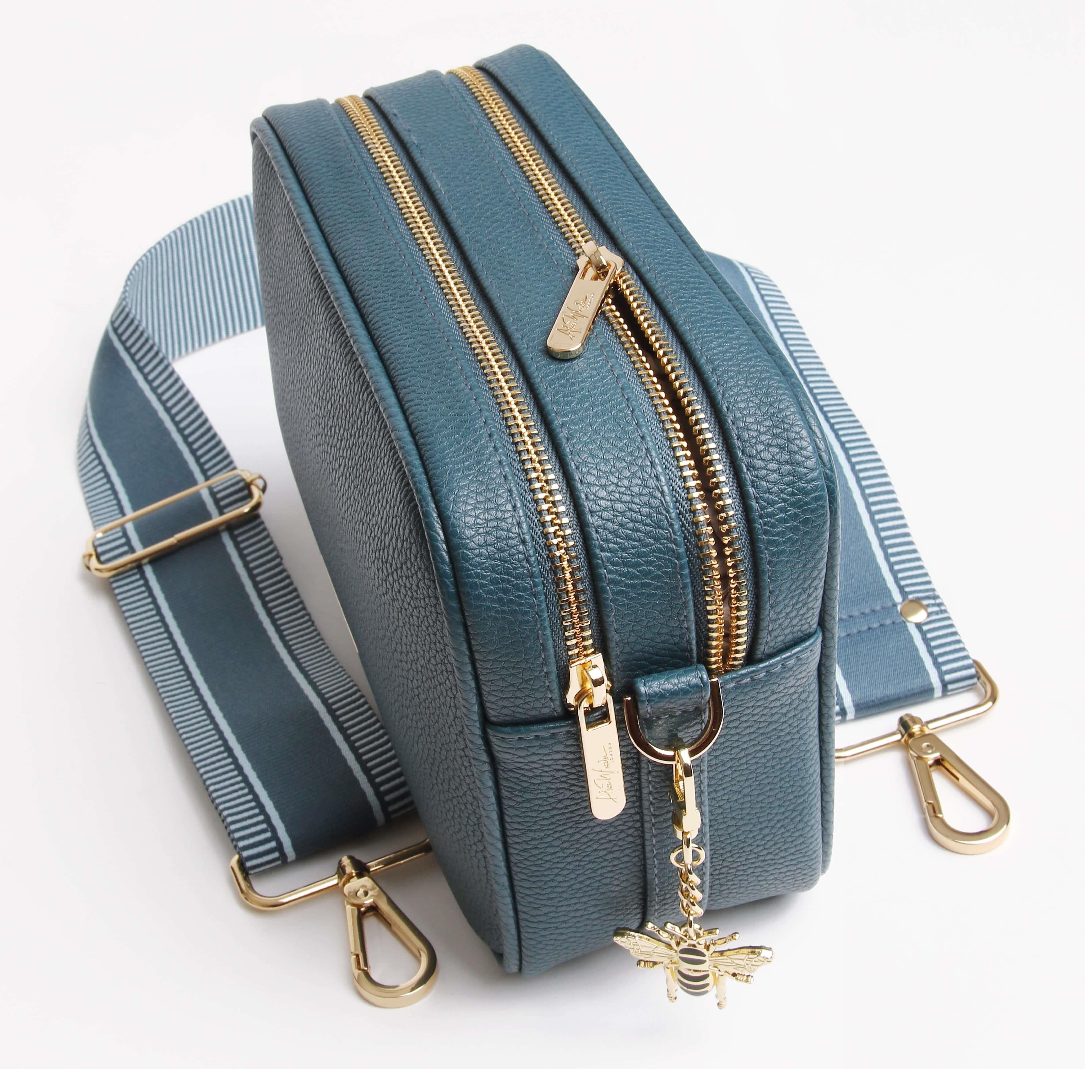 Soho DZ Crossbody Bag In Teal