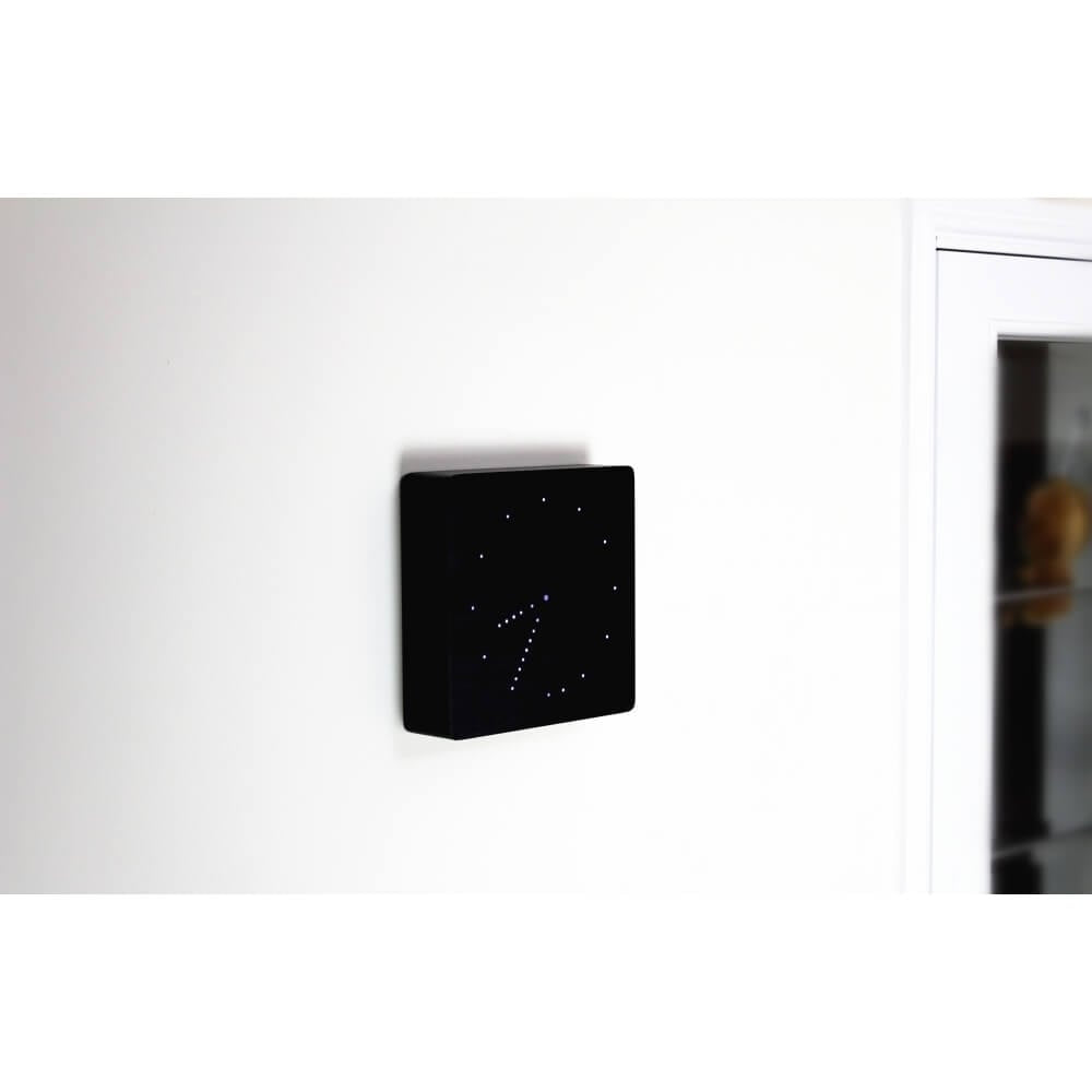 Analogue Black Click Clock