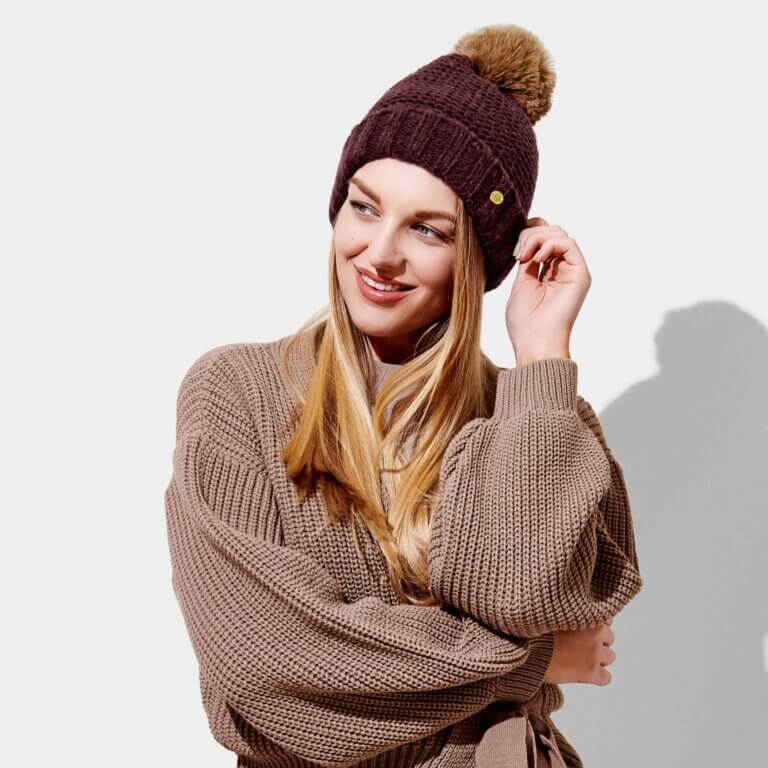 Chunky Knitted Hat | Plum | 20cm X 23cm X 1.5cm