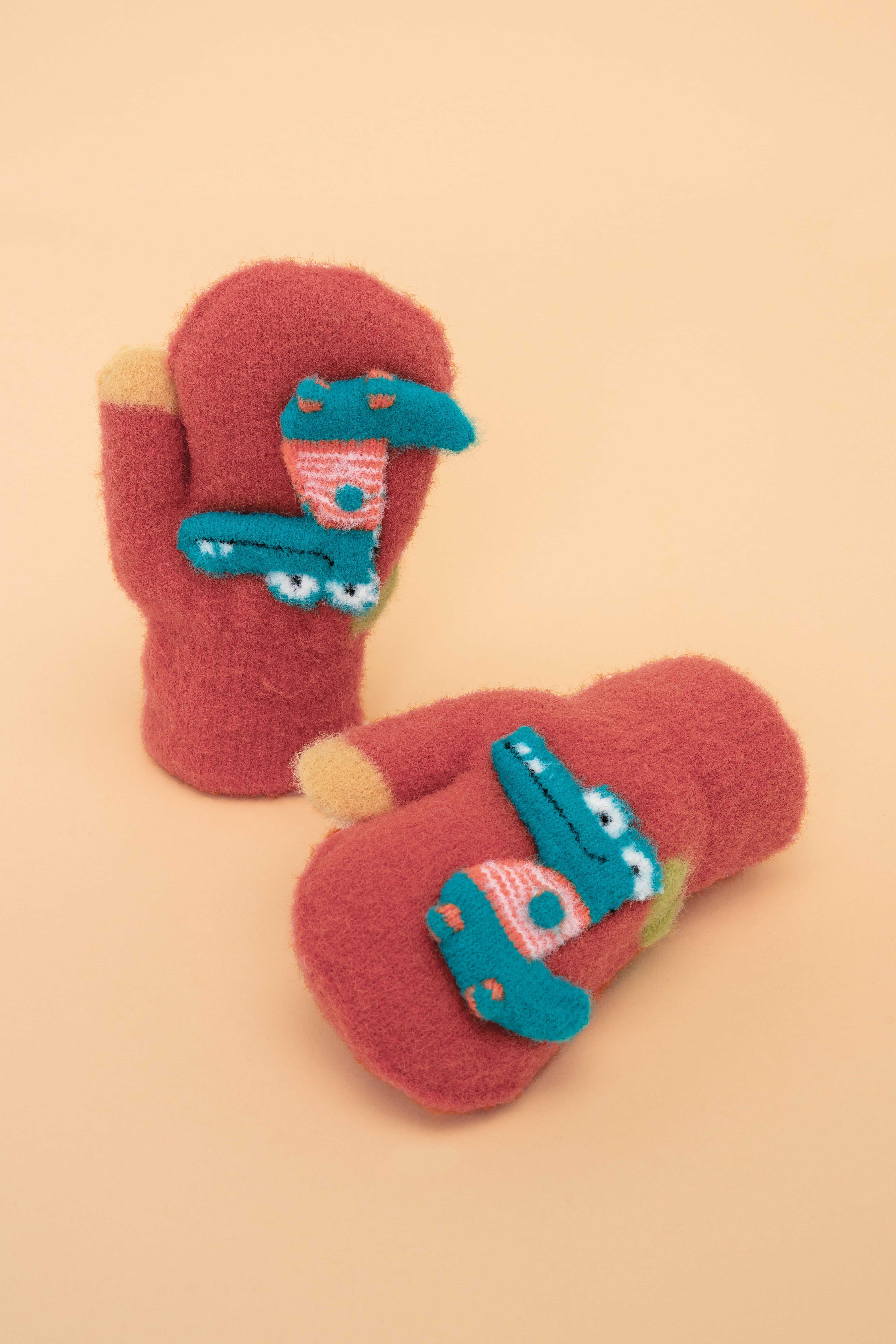 Pals Mittens - Smiley Croc Tangerine