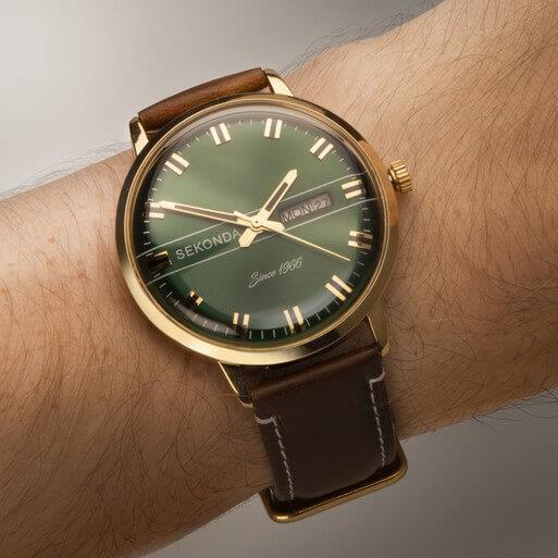 Gold Case With Green Dial & Brown Leather Strap Men's Heritage Watch