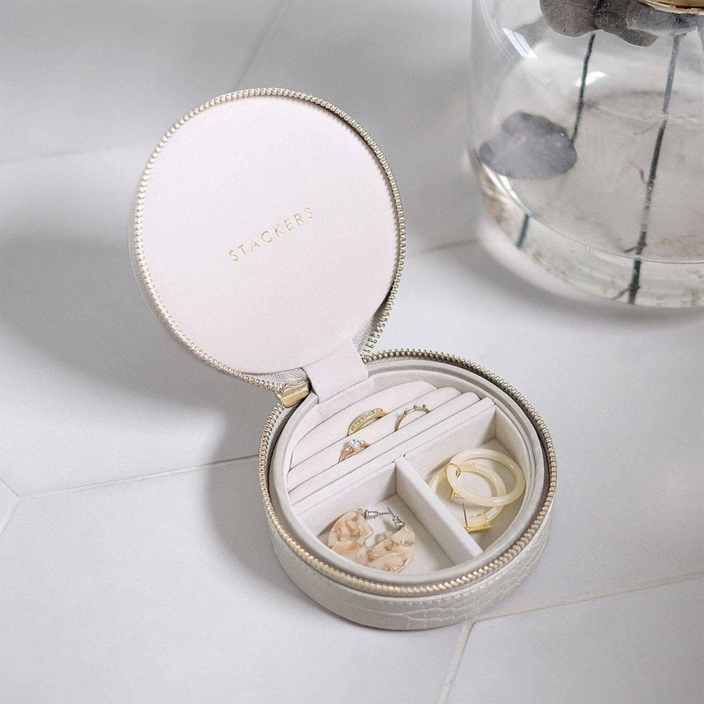 Putty Croc Round Travel Box