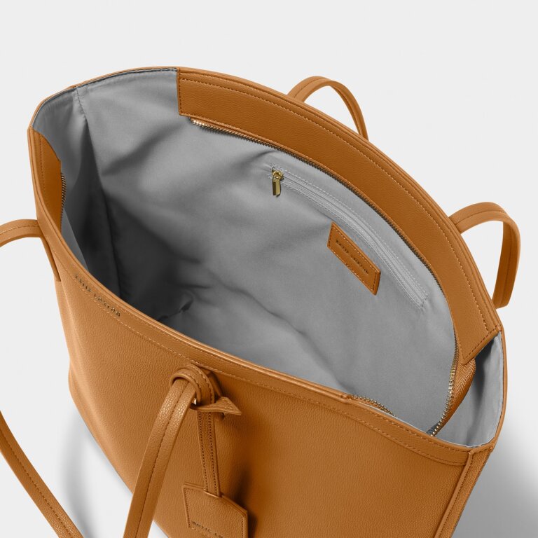 Travel Tote Bag in Cognac