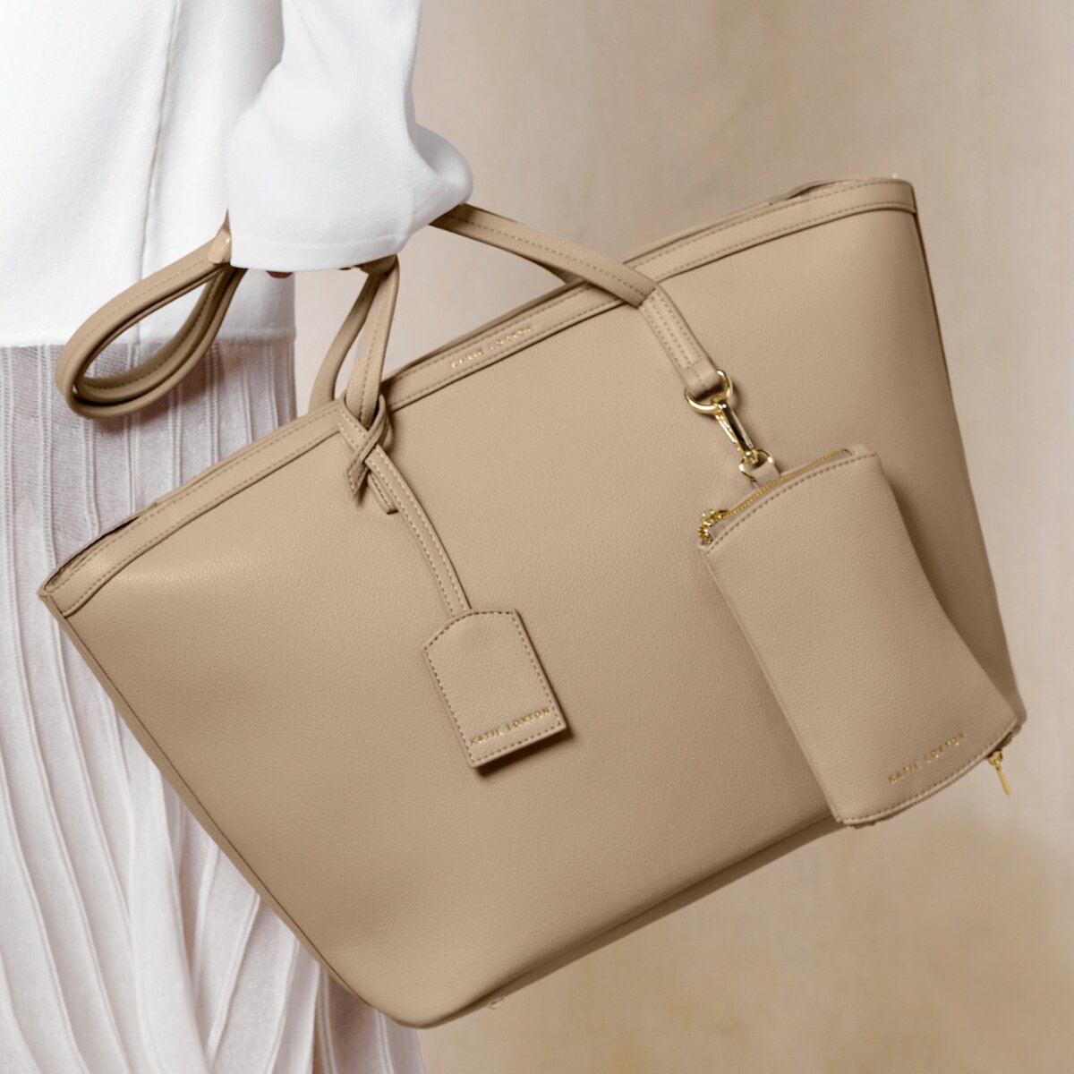 Travel Tote Bag in Light Taupe