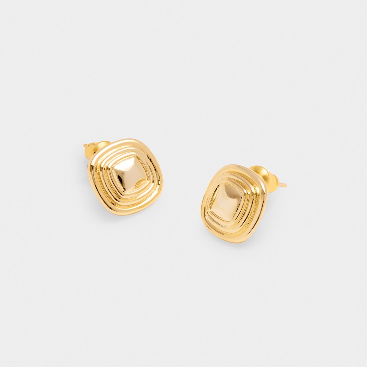 Sofia Button Stud Earrings in Gold