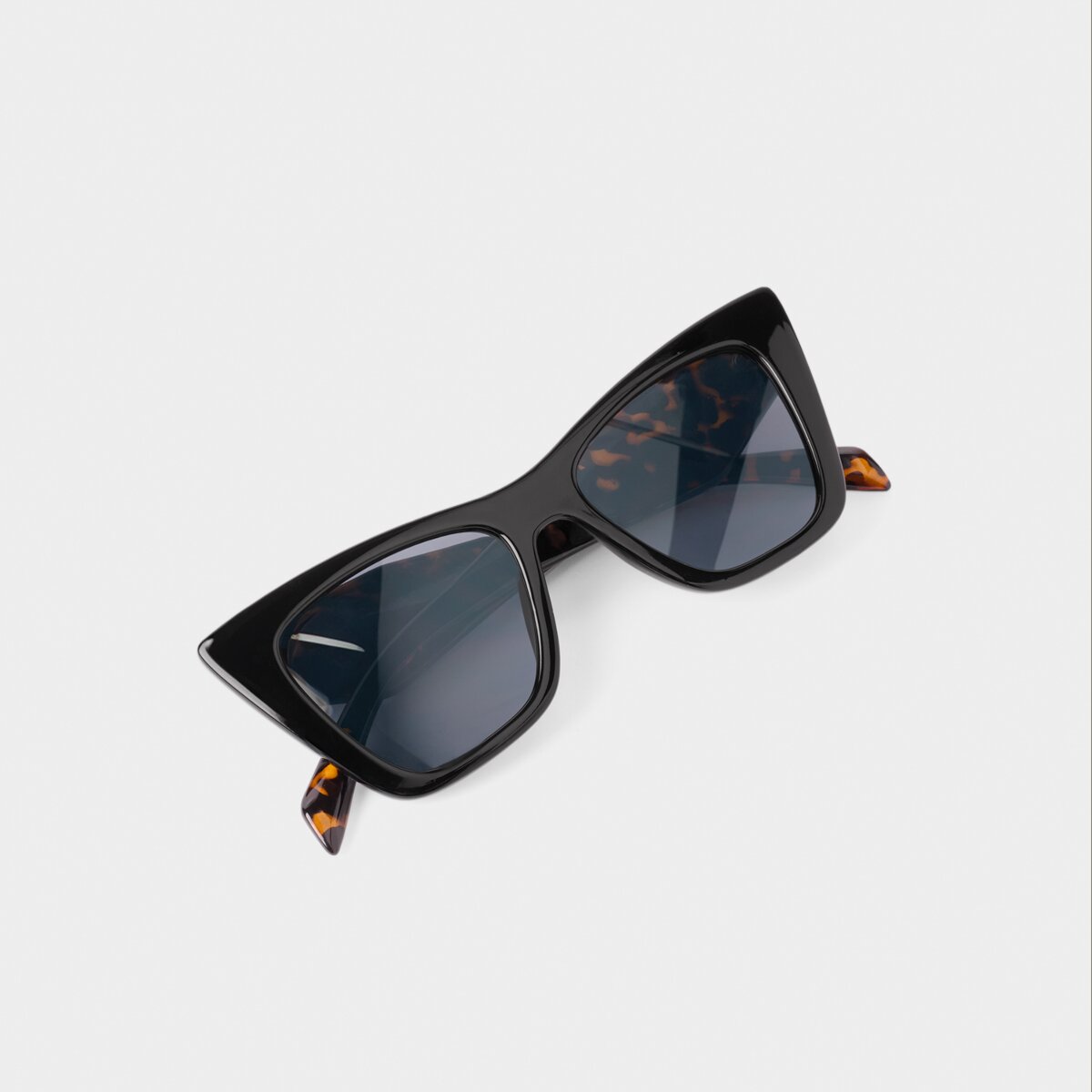 Porto Sunglasses in Black and Tortoiseshell