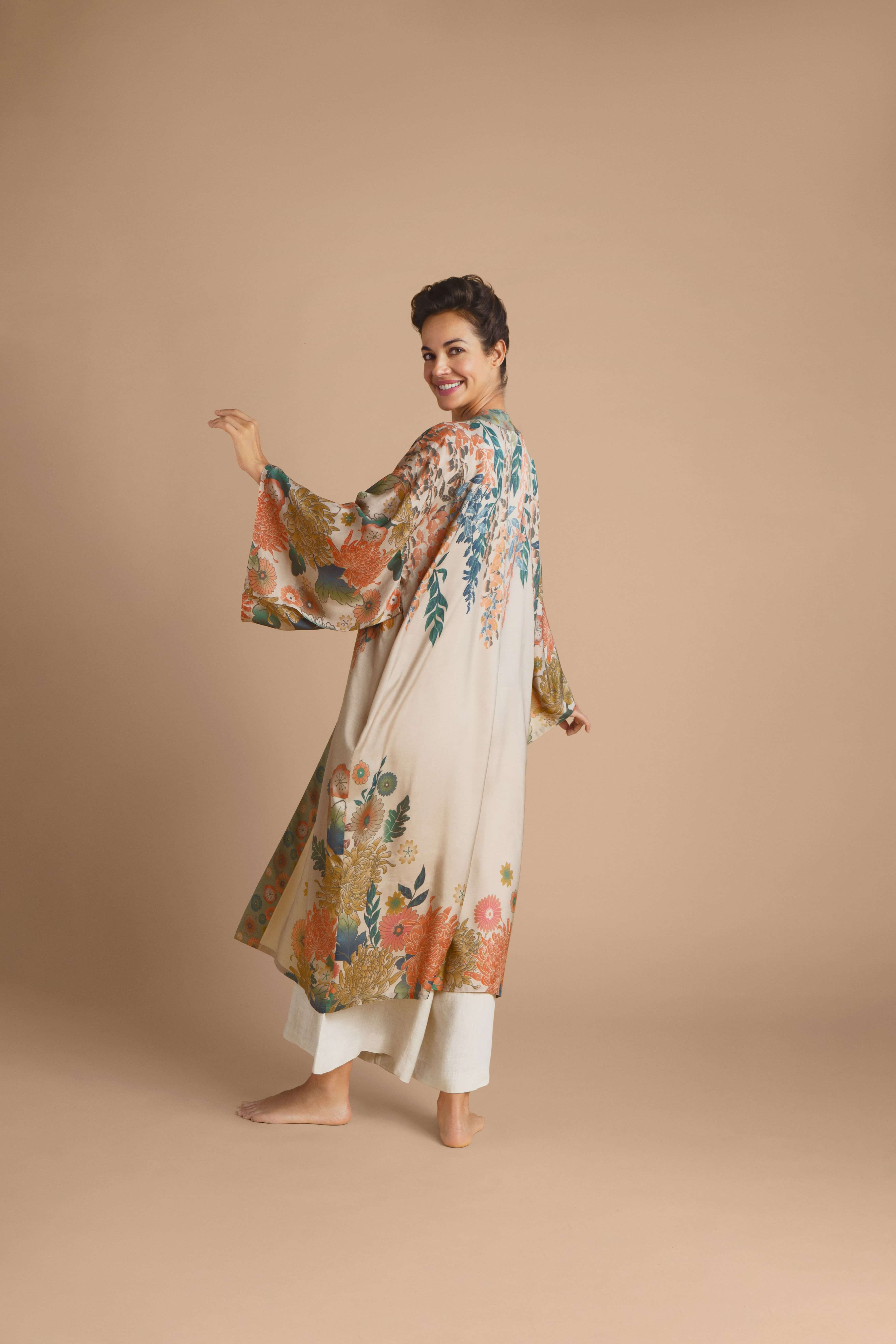 Trailing Wisteria Kimono Gown - Coconut