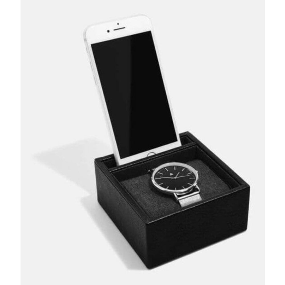 Black Single Tech Hub