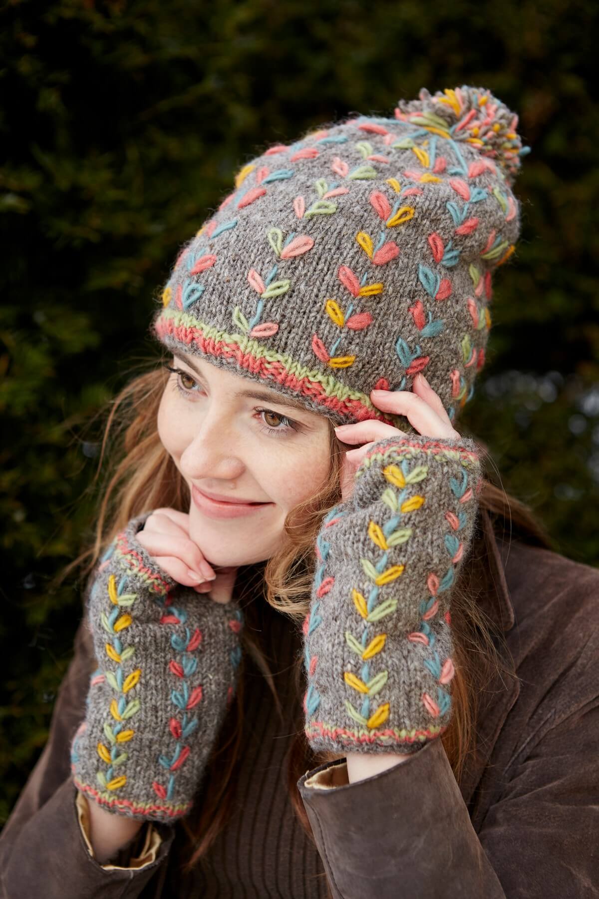 Kylemore Bobble Beanie Grey