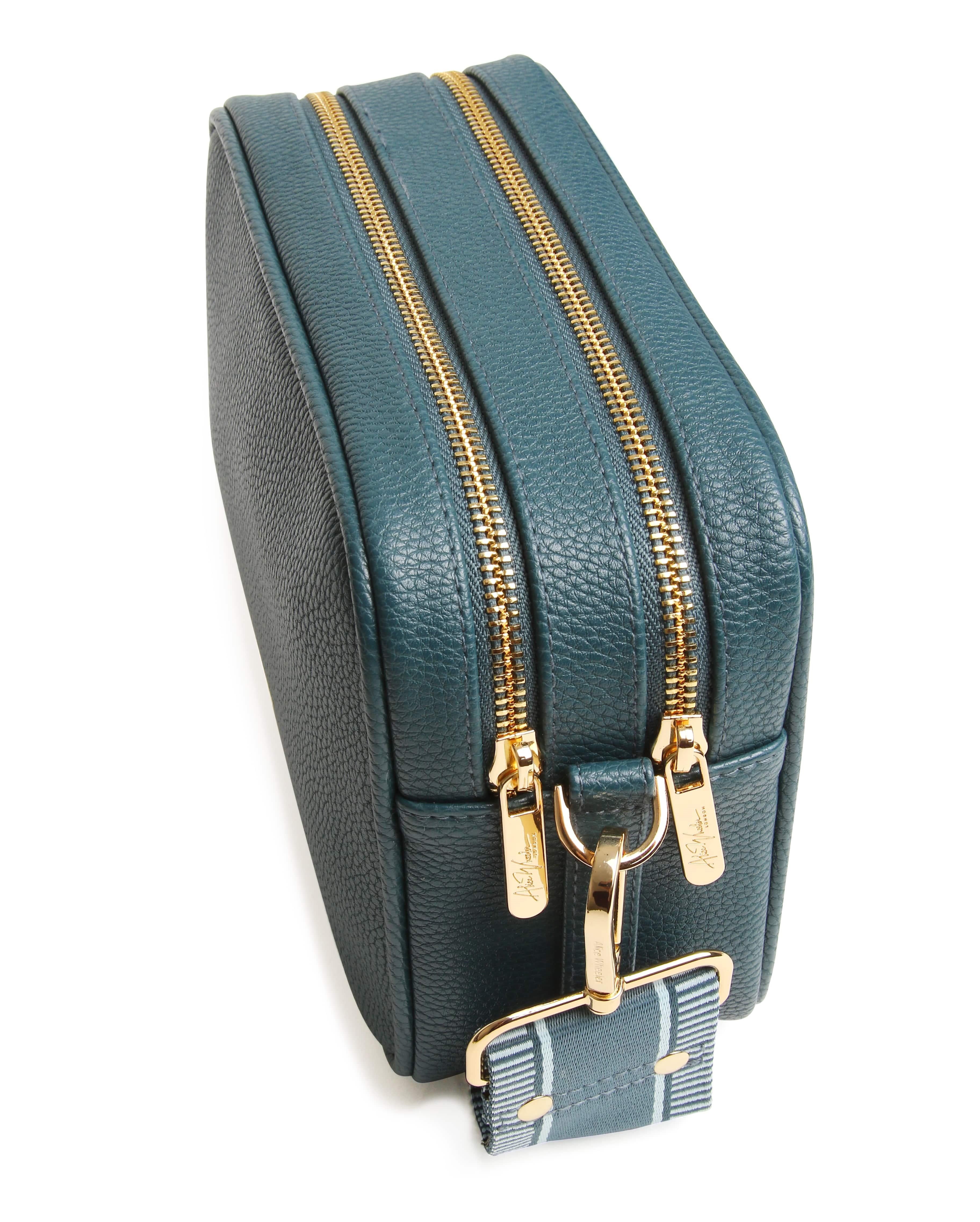 Soho DZ Crossbody Bag In Teal