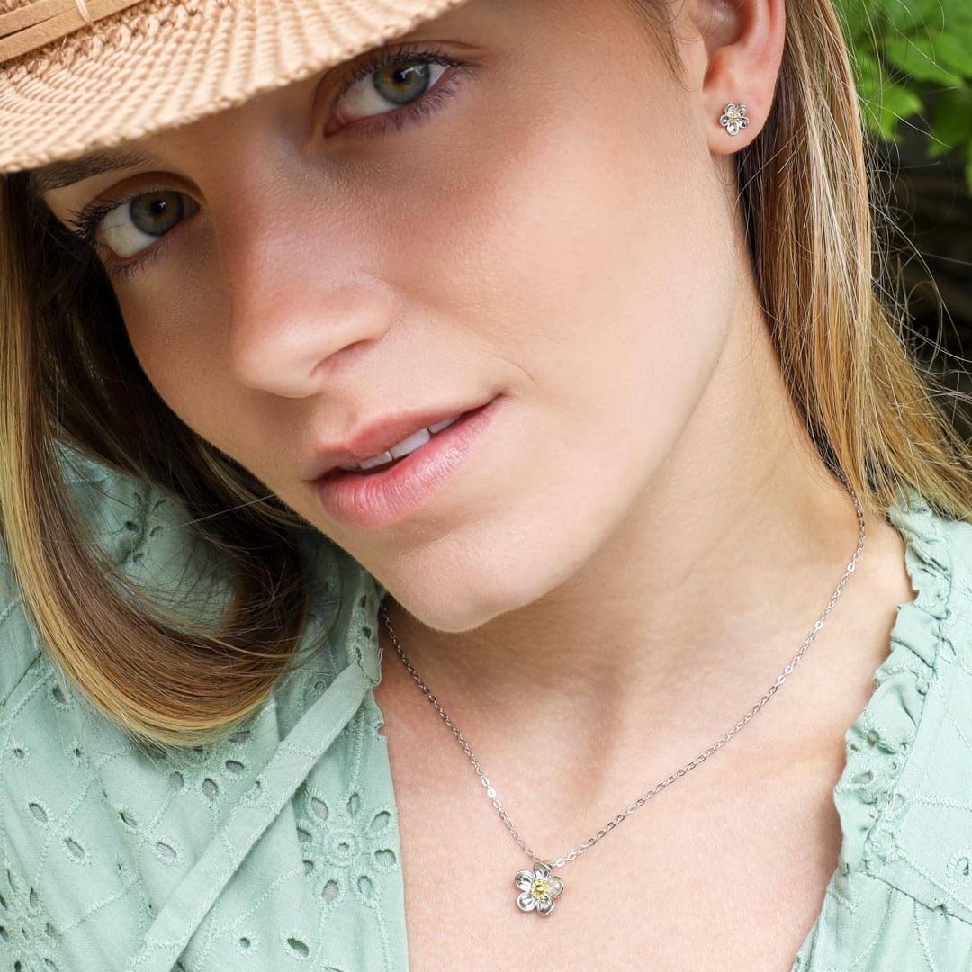 Blossom Wood Rose Necklace