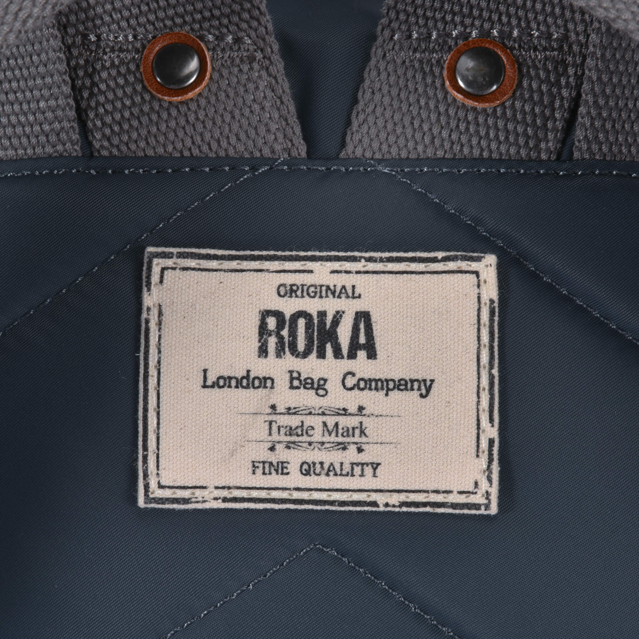 Bantry B Small Sustainable Nylon Smoke