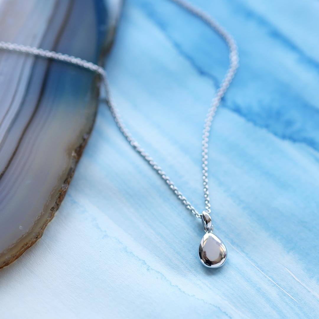 Coast Pebbles Droplet Necklace