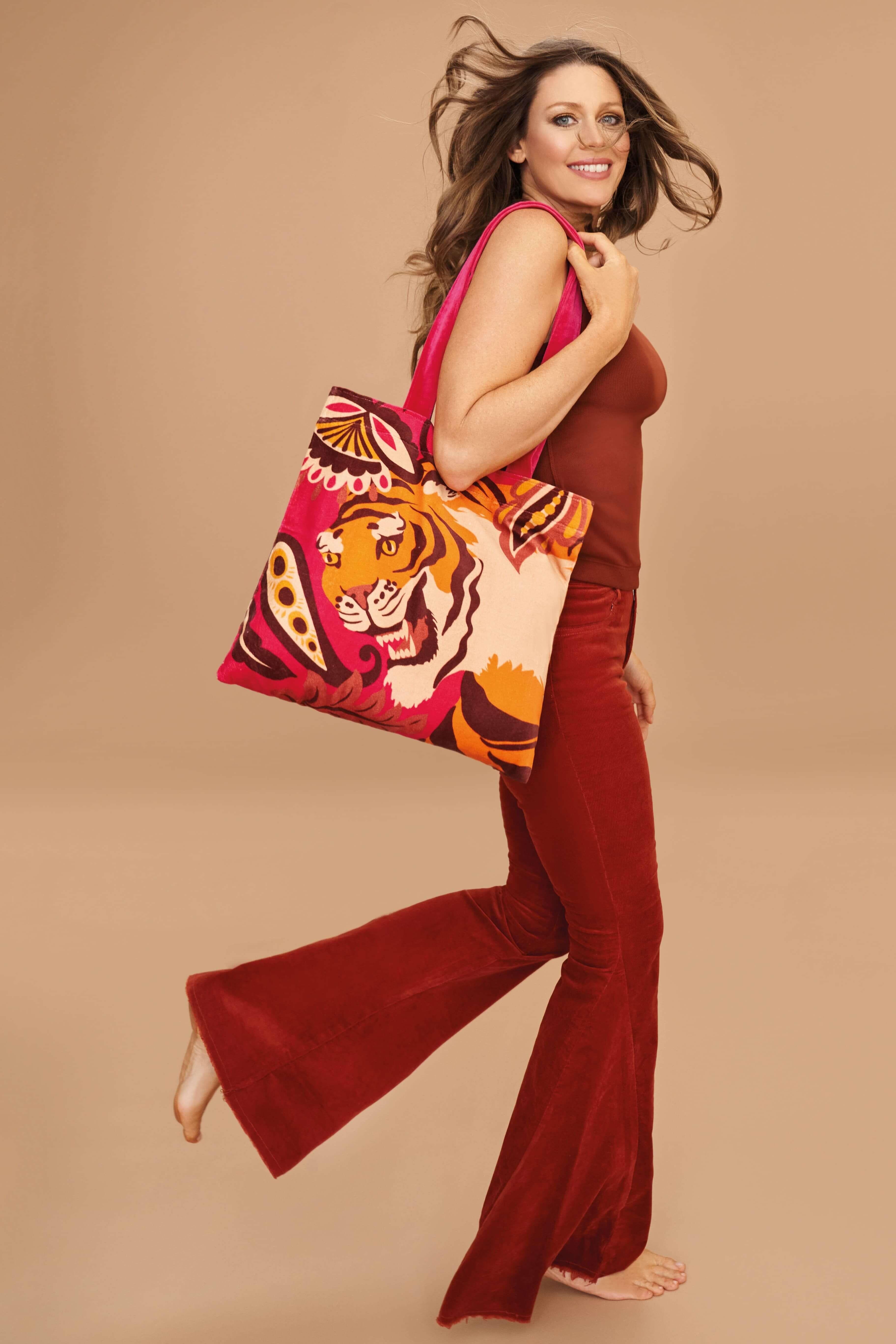 Velvet Tote Bag - Roaring Tiger
