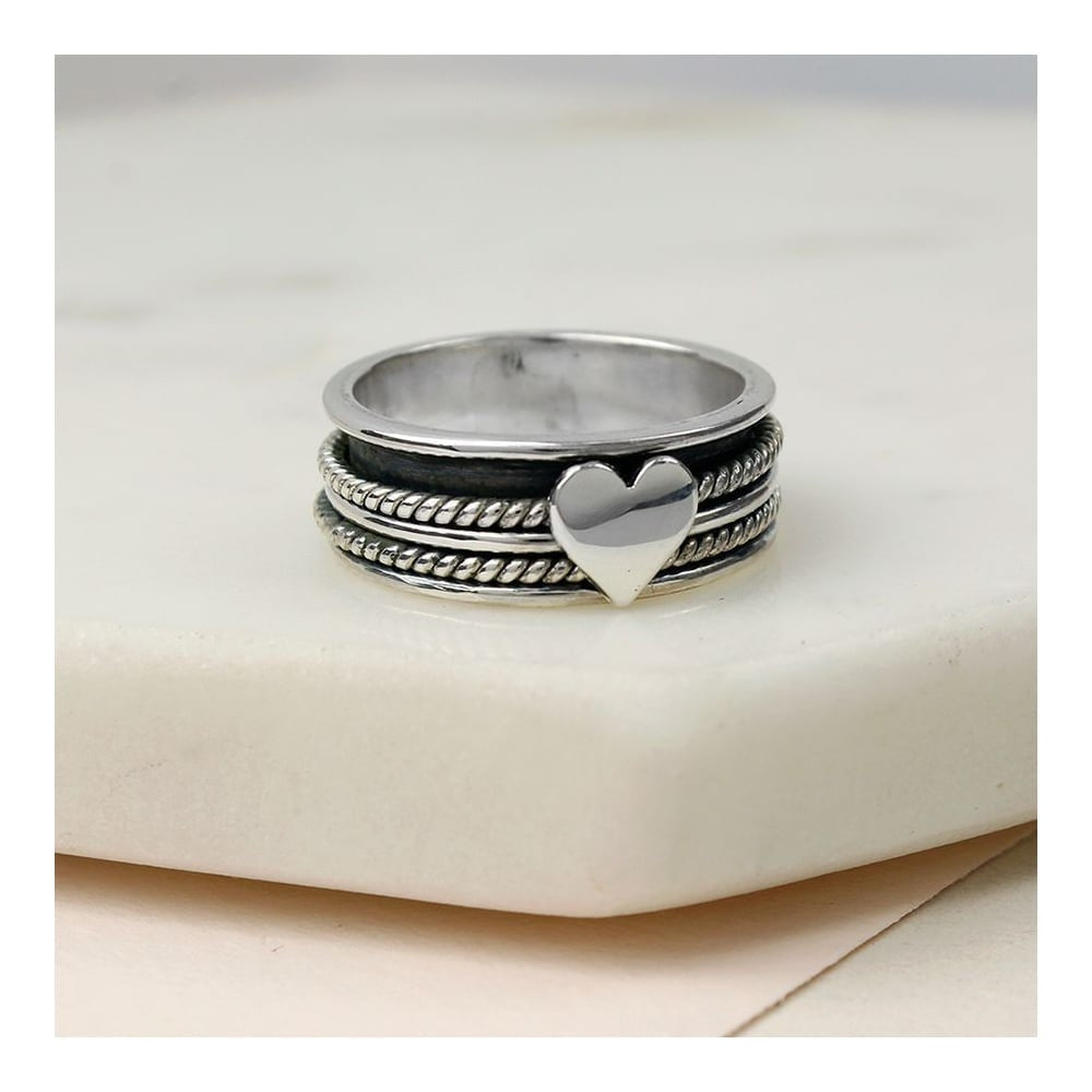 Spinning Ring With Heart & Two Twist Bands
