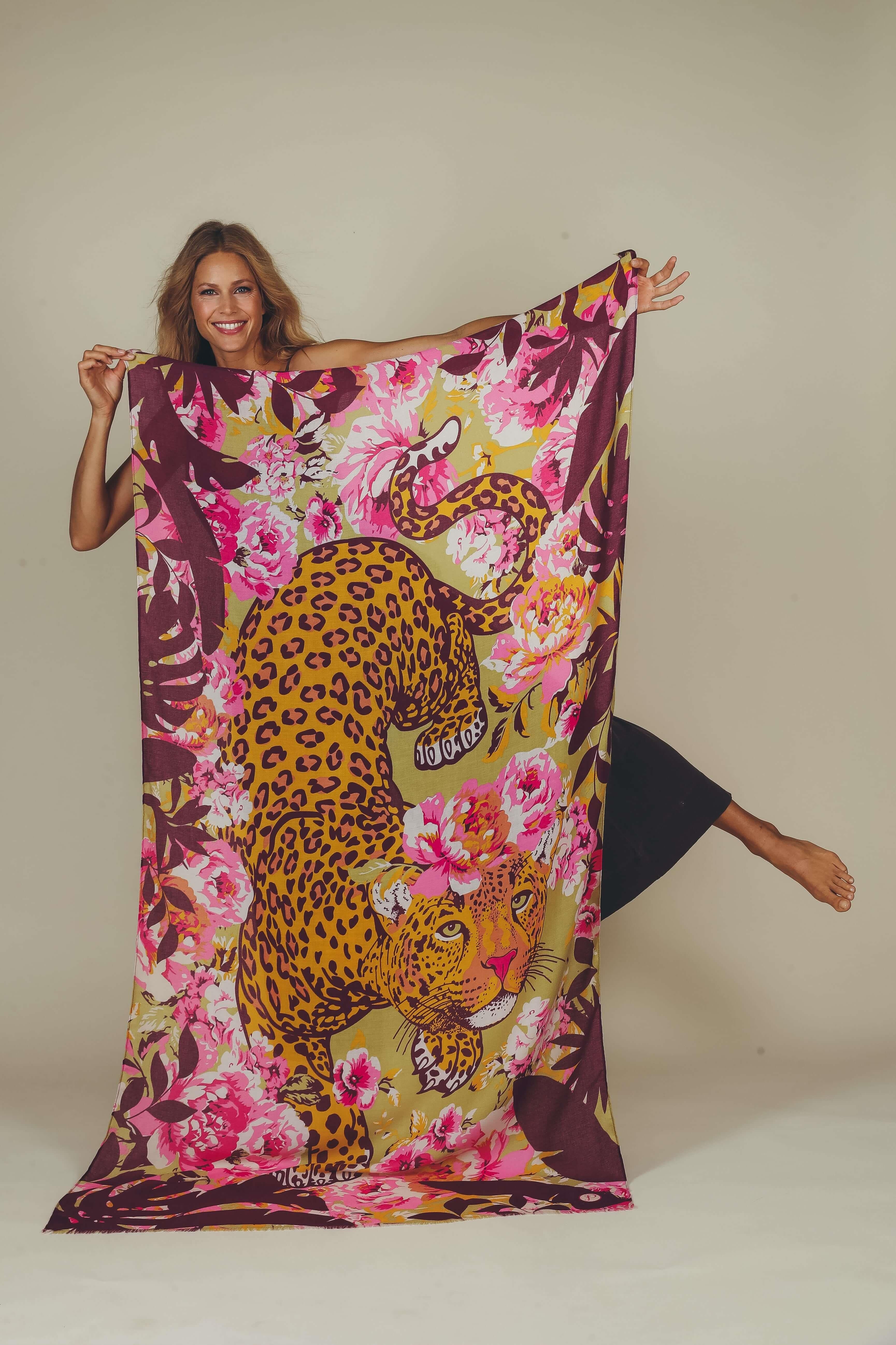 Print Scarf - Climbing Leopard