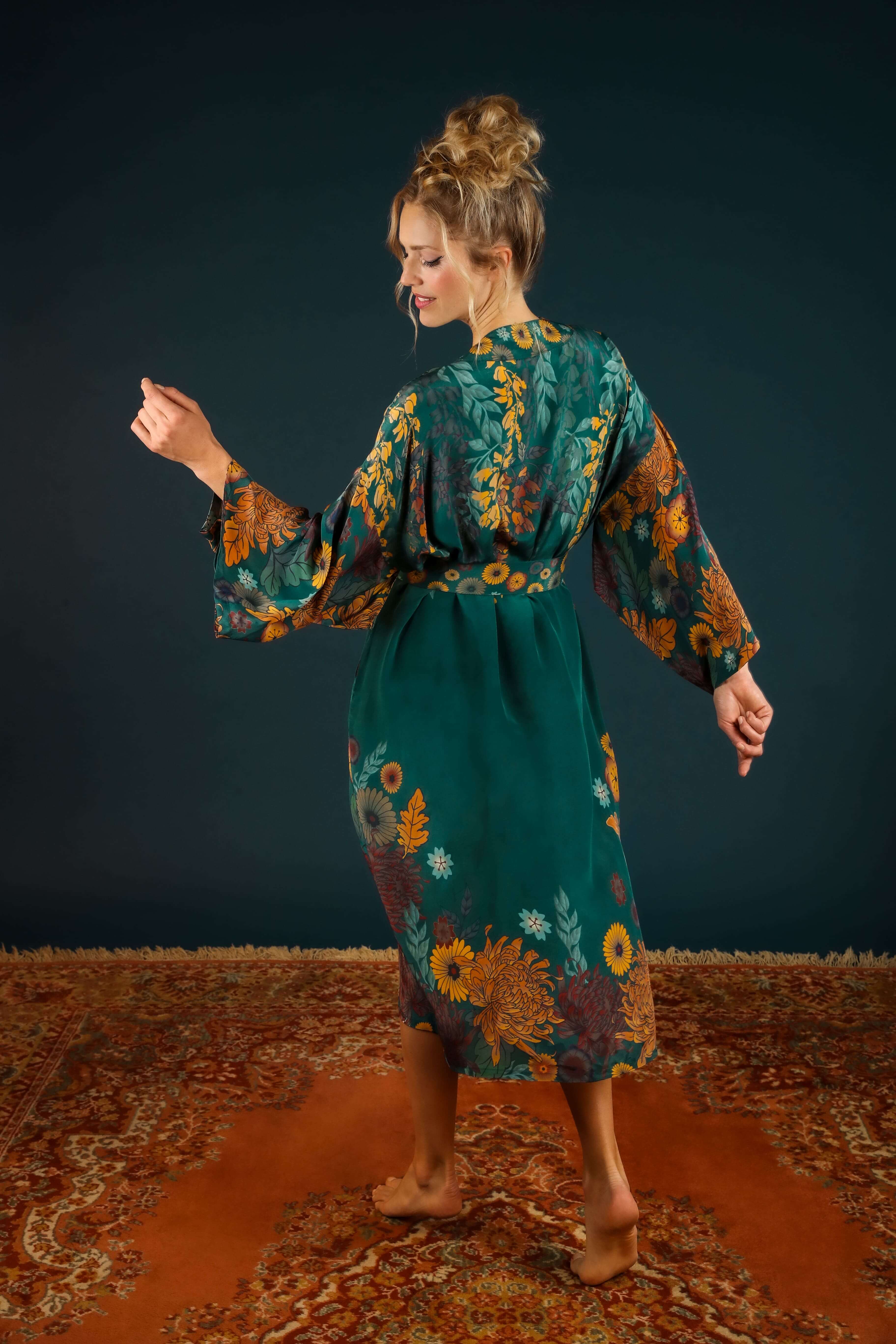 Luxury Kimono Gown Trailing Wisteria - Teal