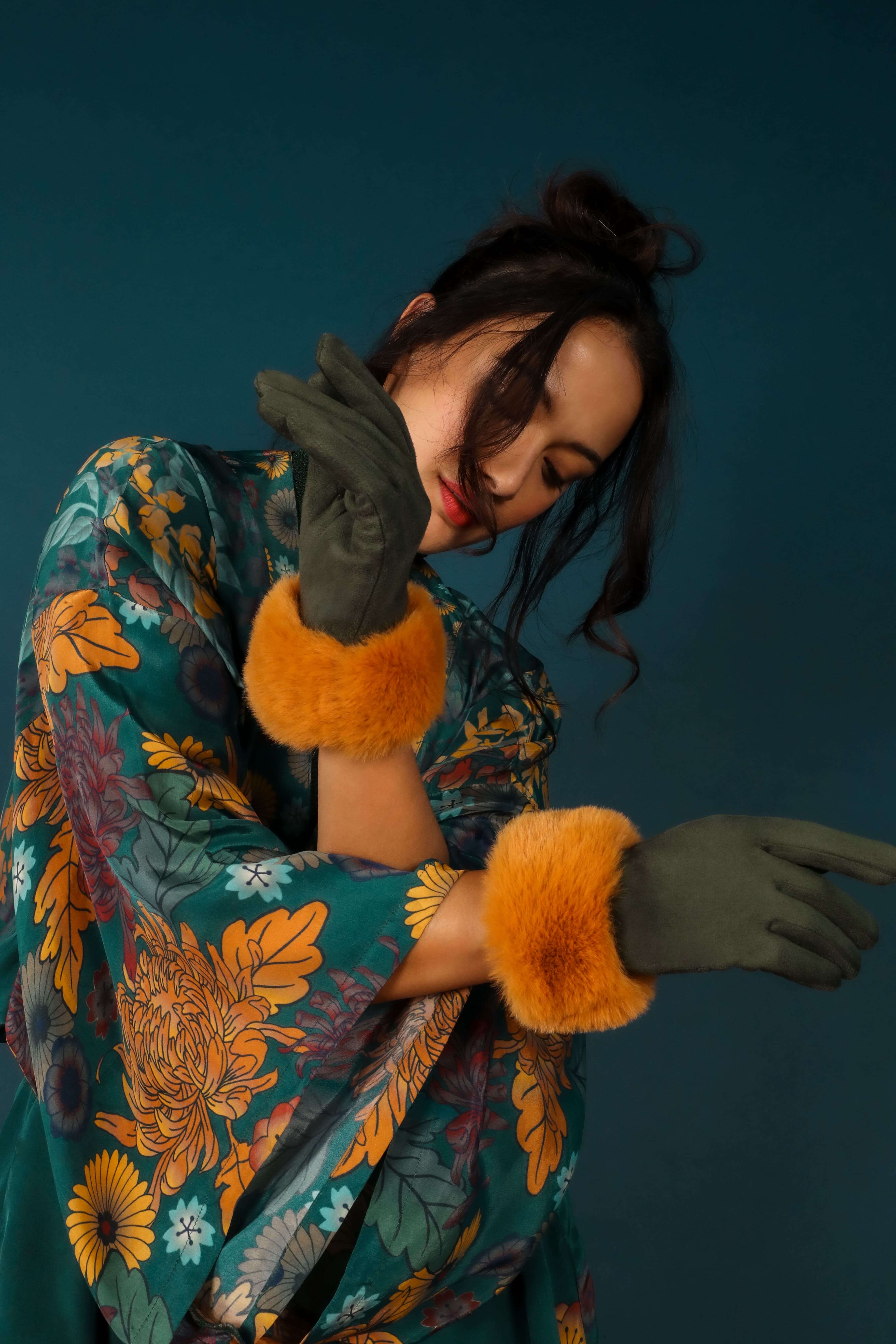 Luxury Kimono Gown Trailing Wisteria - Teal