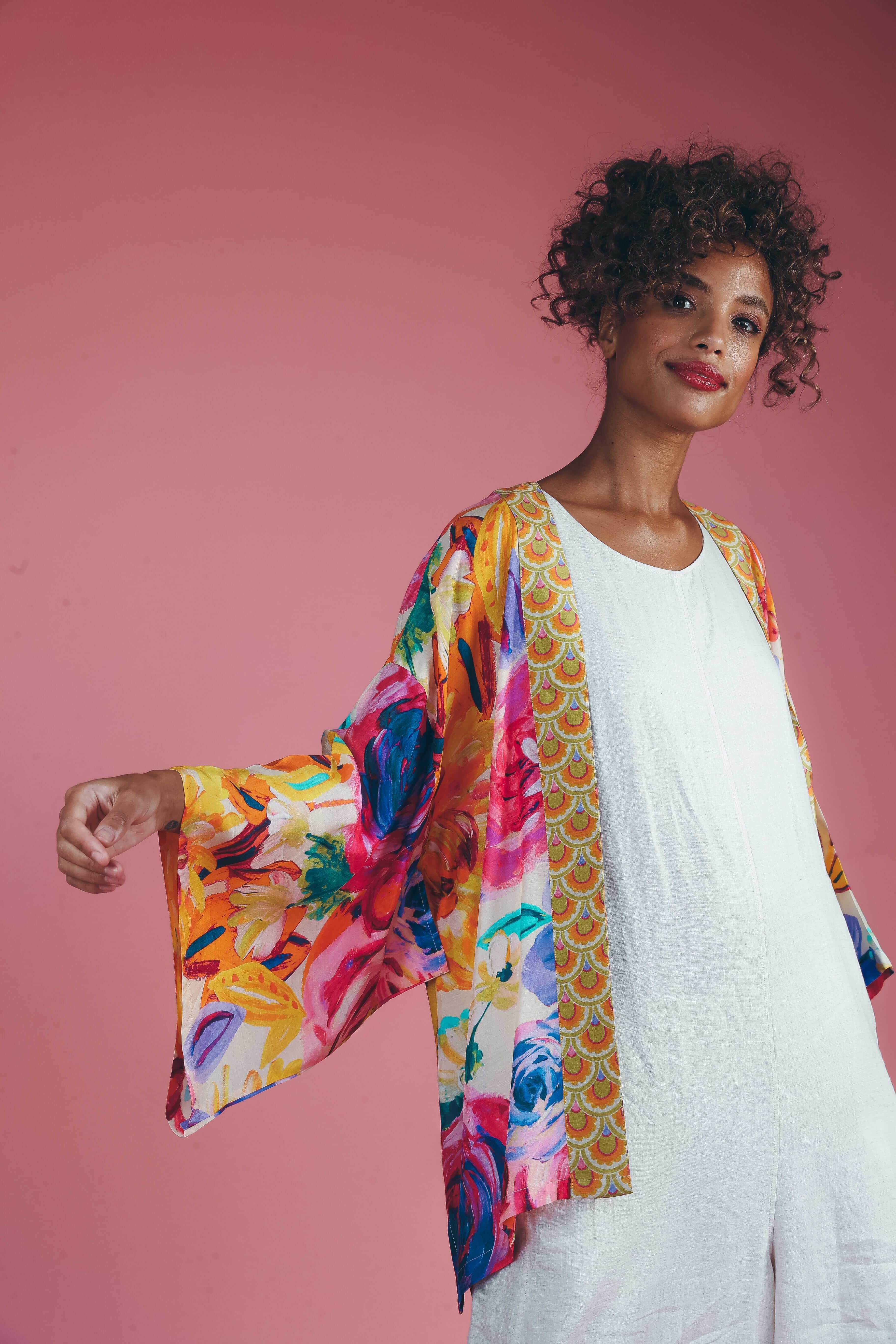 PRINTED KIMONO JACKET - Floral Frenzy