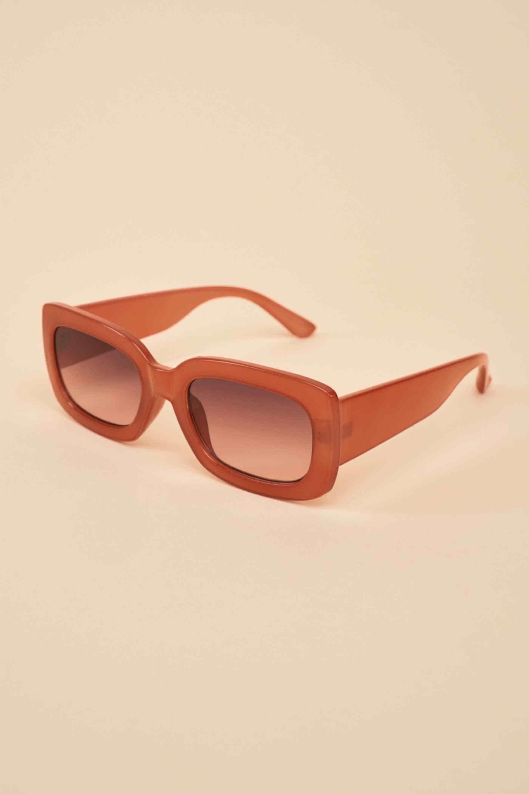 Everlee Ltd Edition Sunglasses - Peach