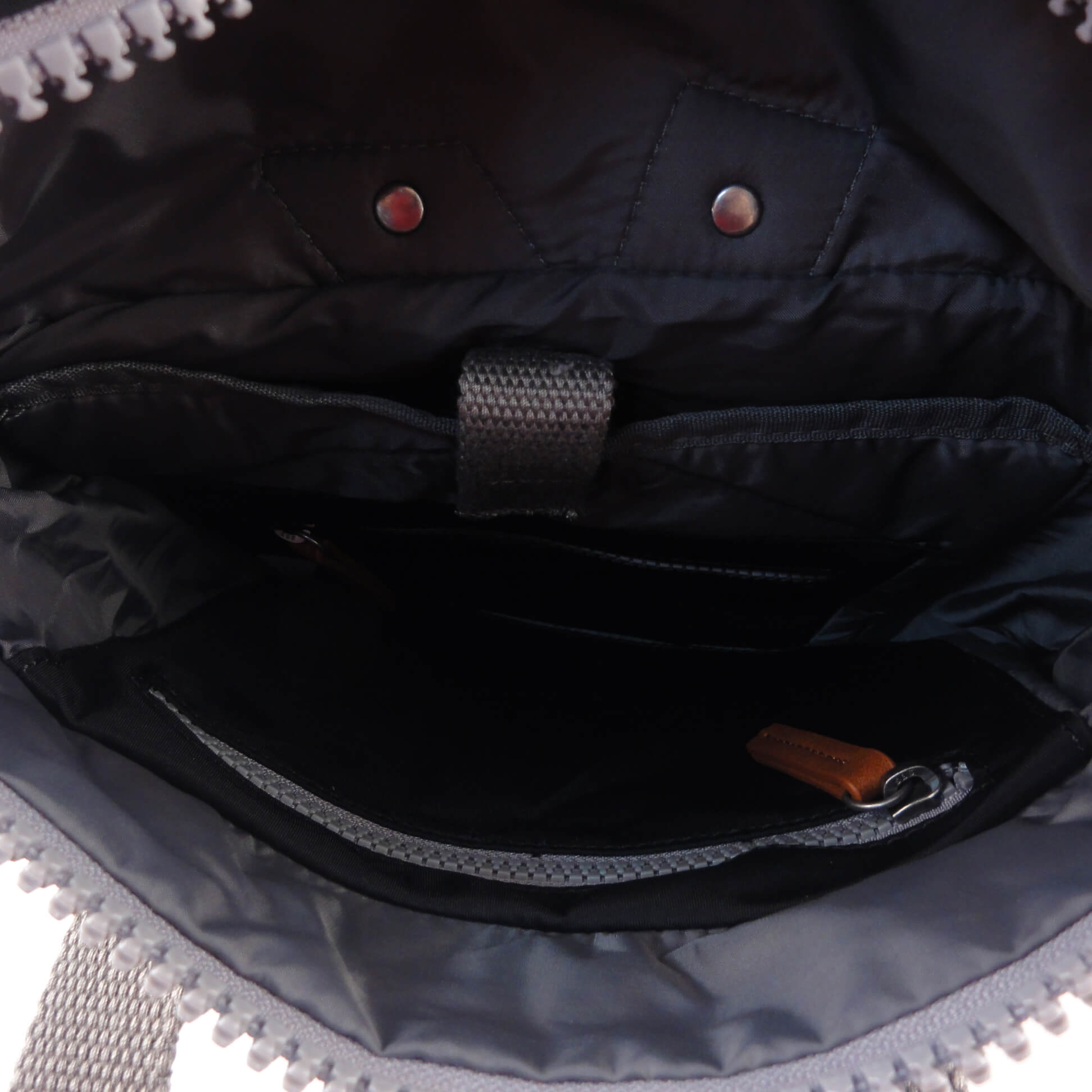 Canfield B Small Sustainable Nylon Black