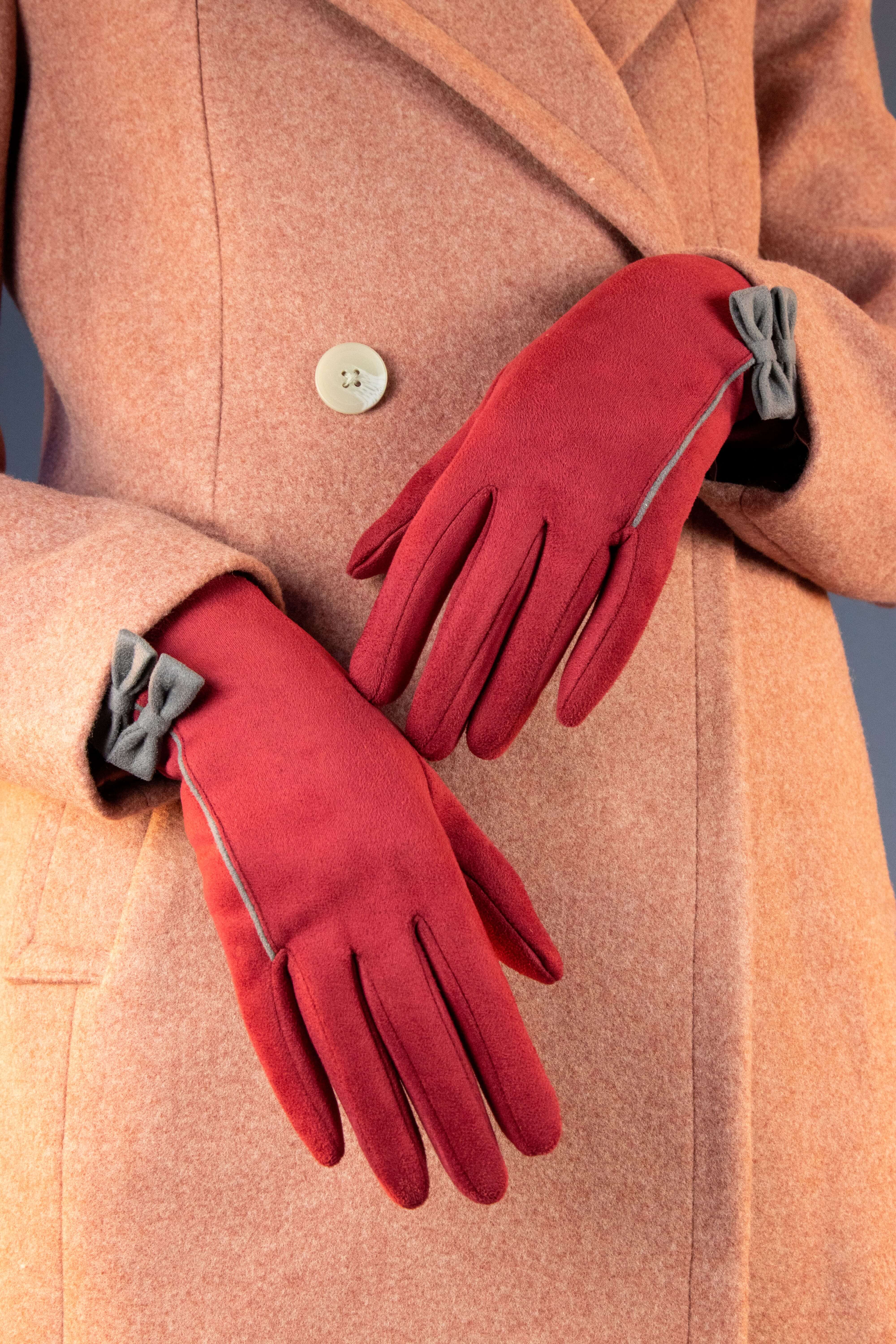 Doris Gloves- Berry