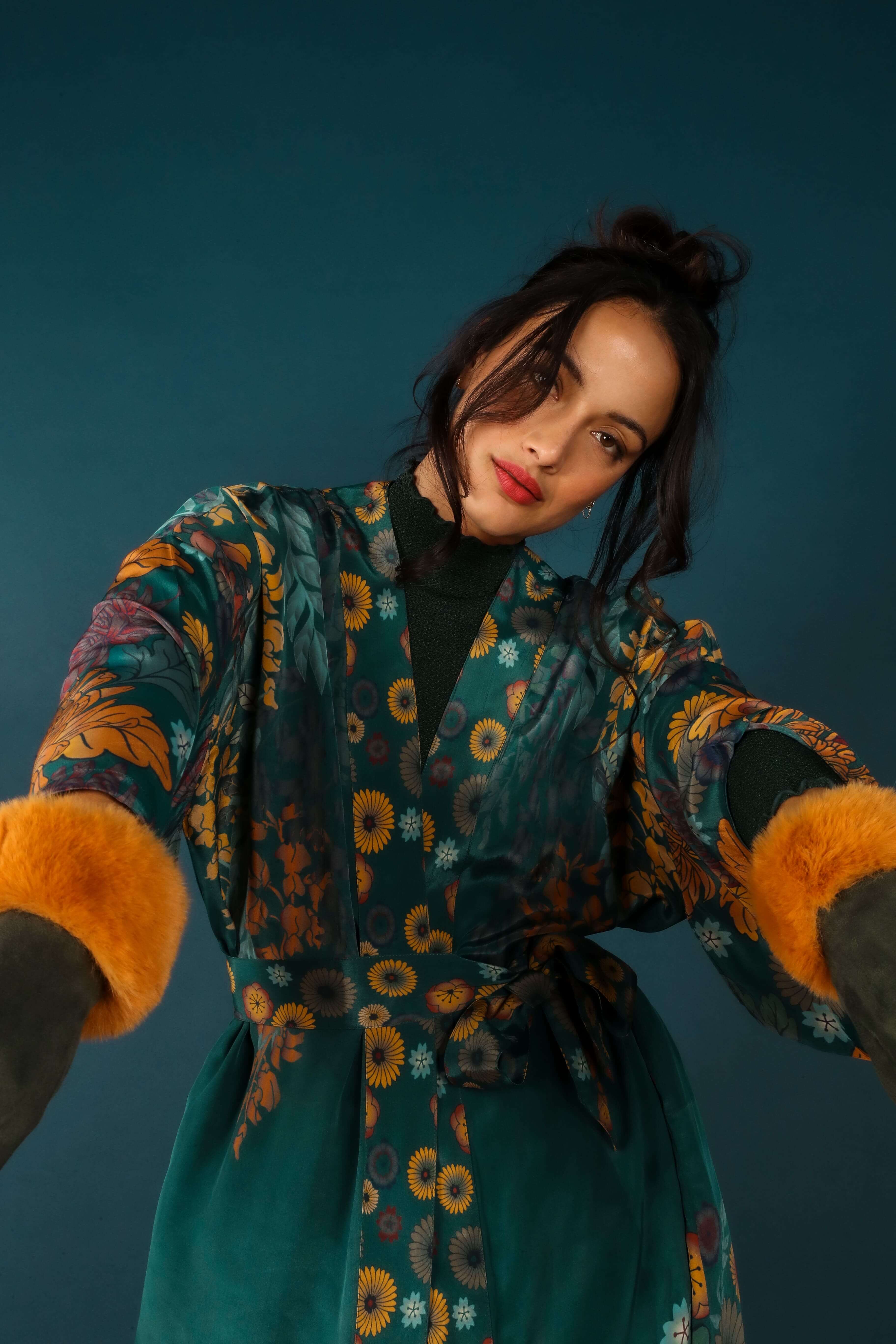 Luxury Kimono Gown Trailing Wisteria - Teal