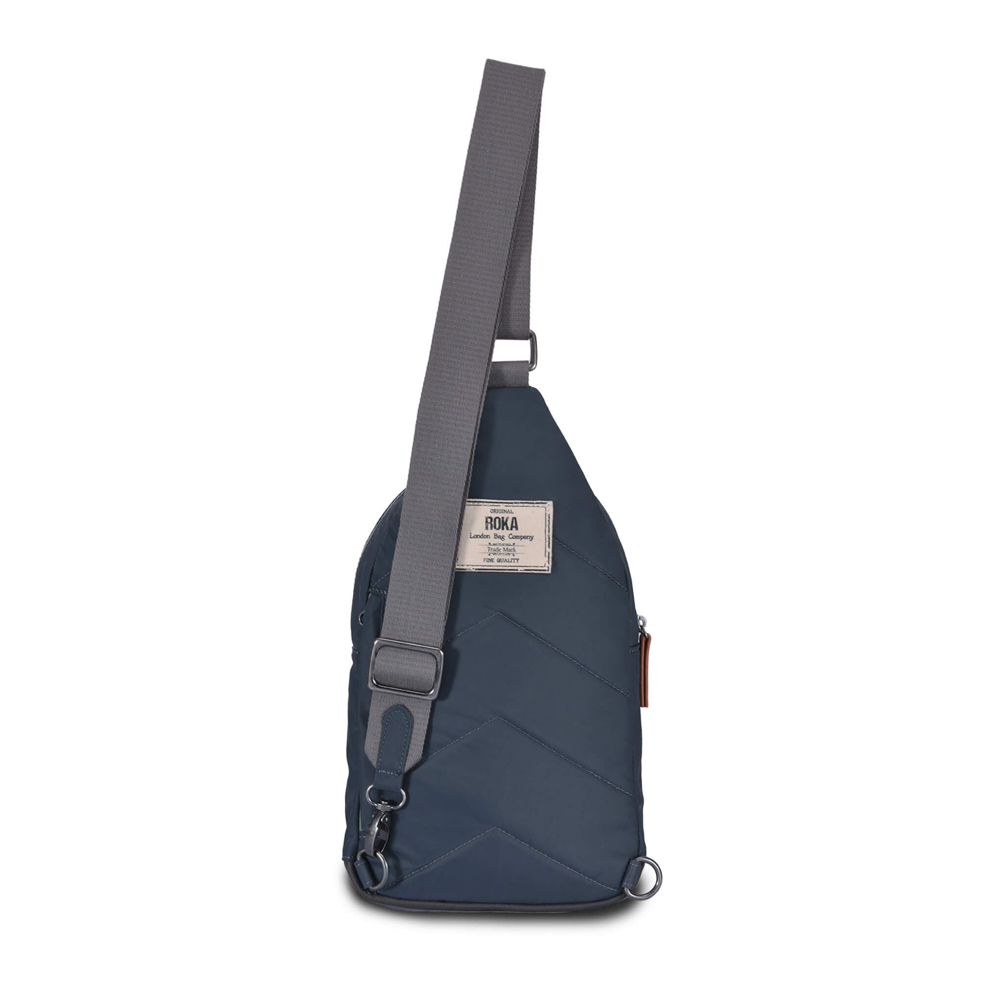Willesden B Large Sustainable Nylon Smoke