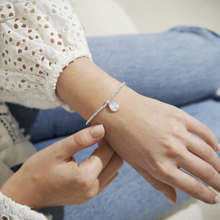 Birthflower A Little April Daisy Bracelet