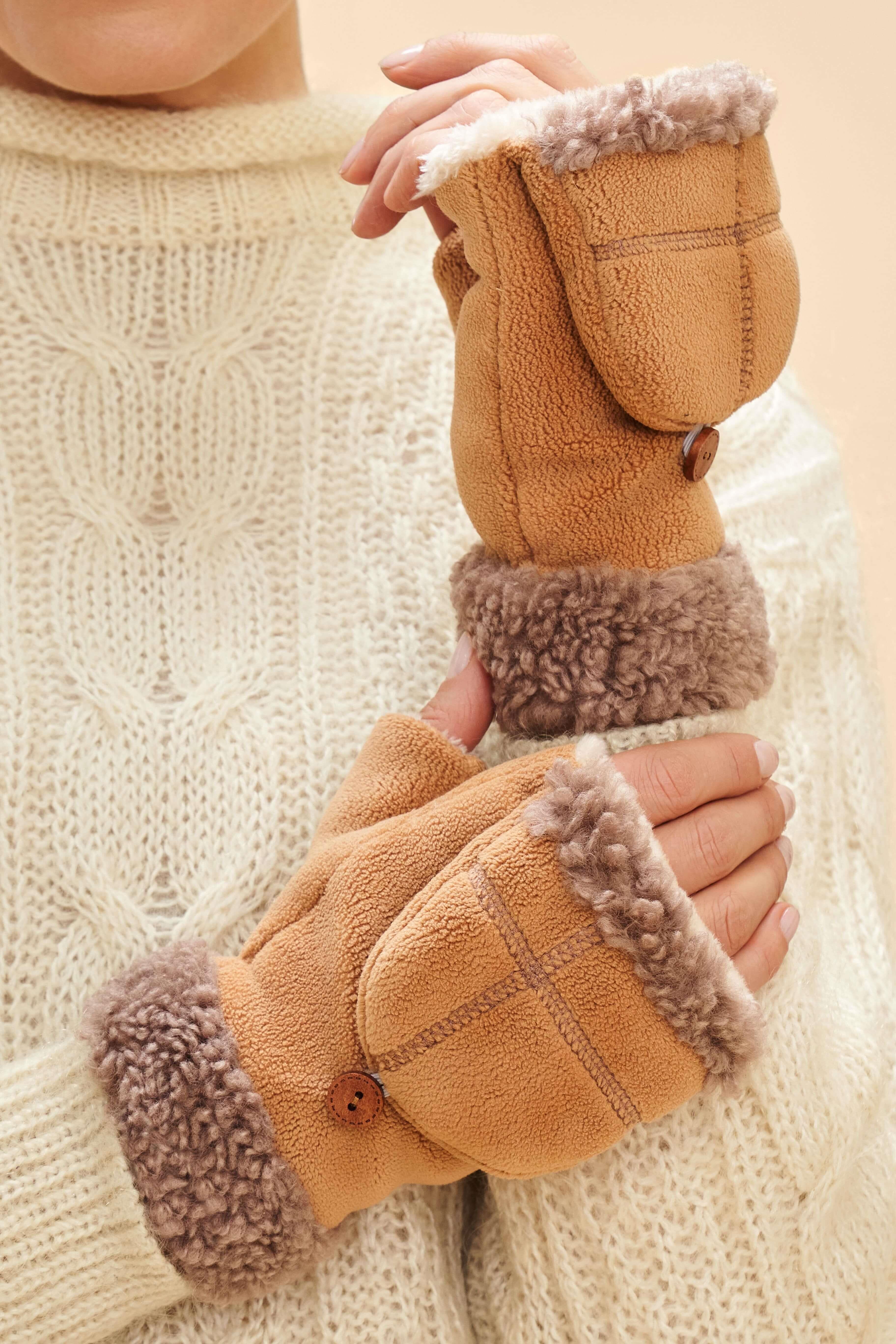 Anna Mittens - Teddy