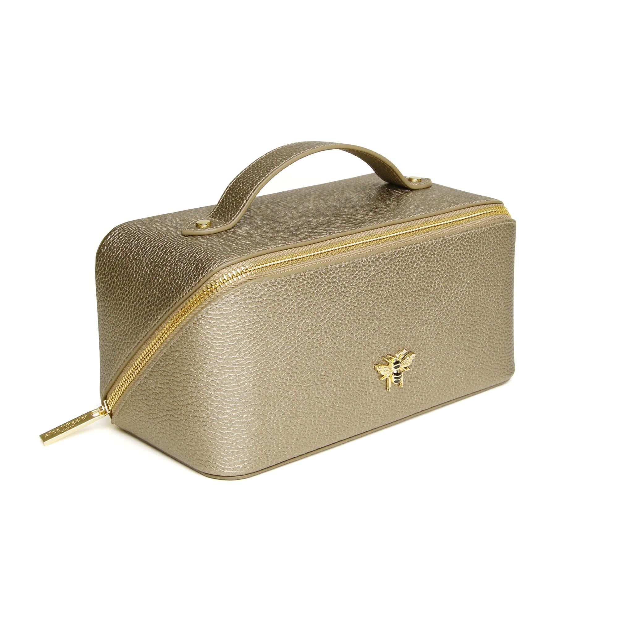 London Train Case In Bronze