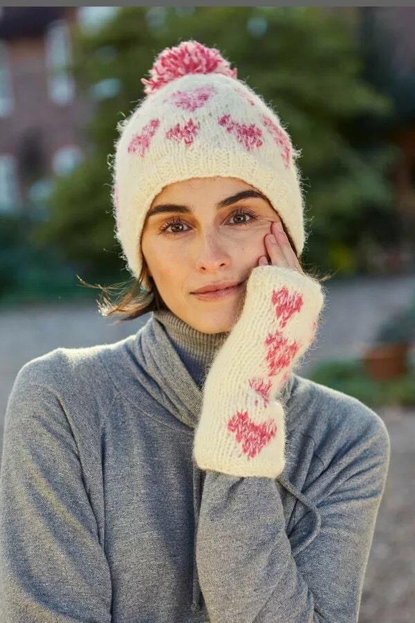 Sweetheart Bobble Beanie