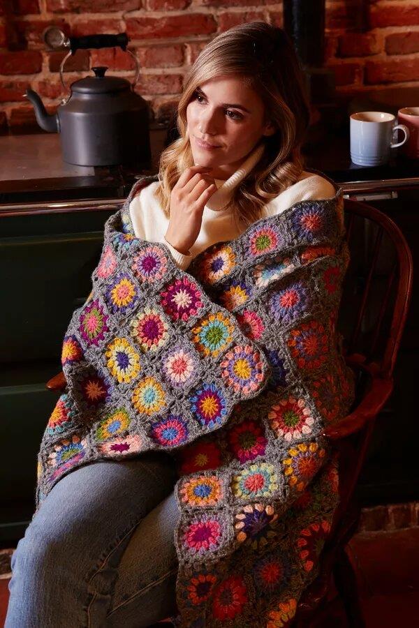 Woodstock Throw Bright