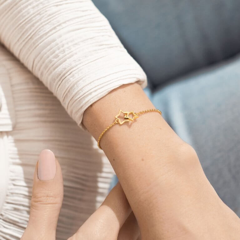 Infinity Links | Star Bracelet | Gold | Bracelet | 19cm Adjustable