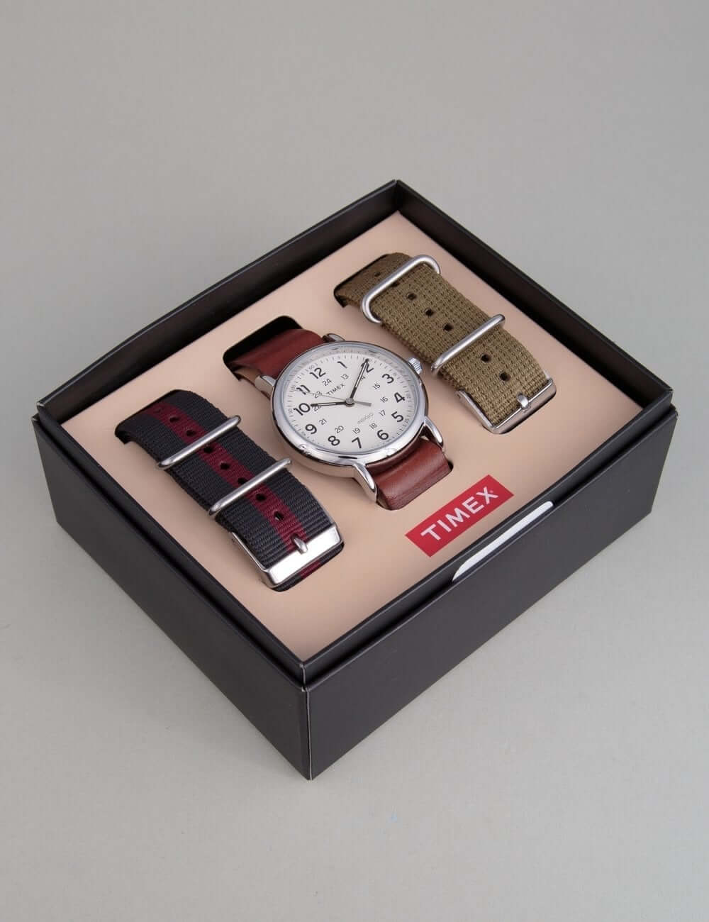 Gents' Wristwatch With Interchangable Straps