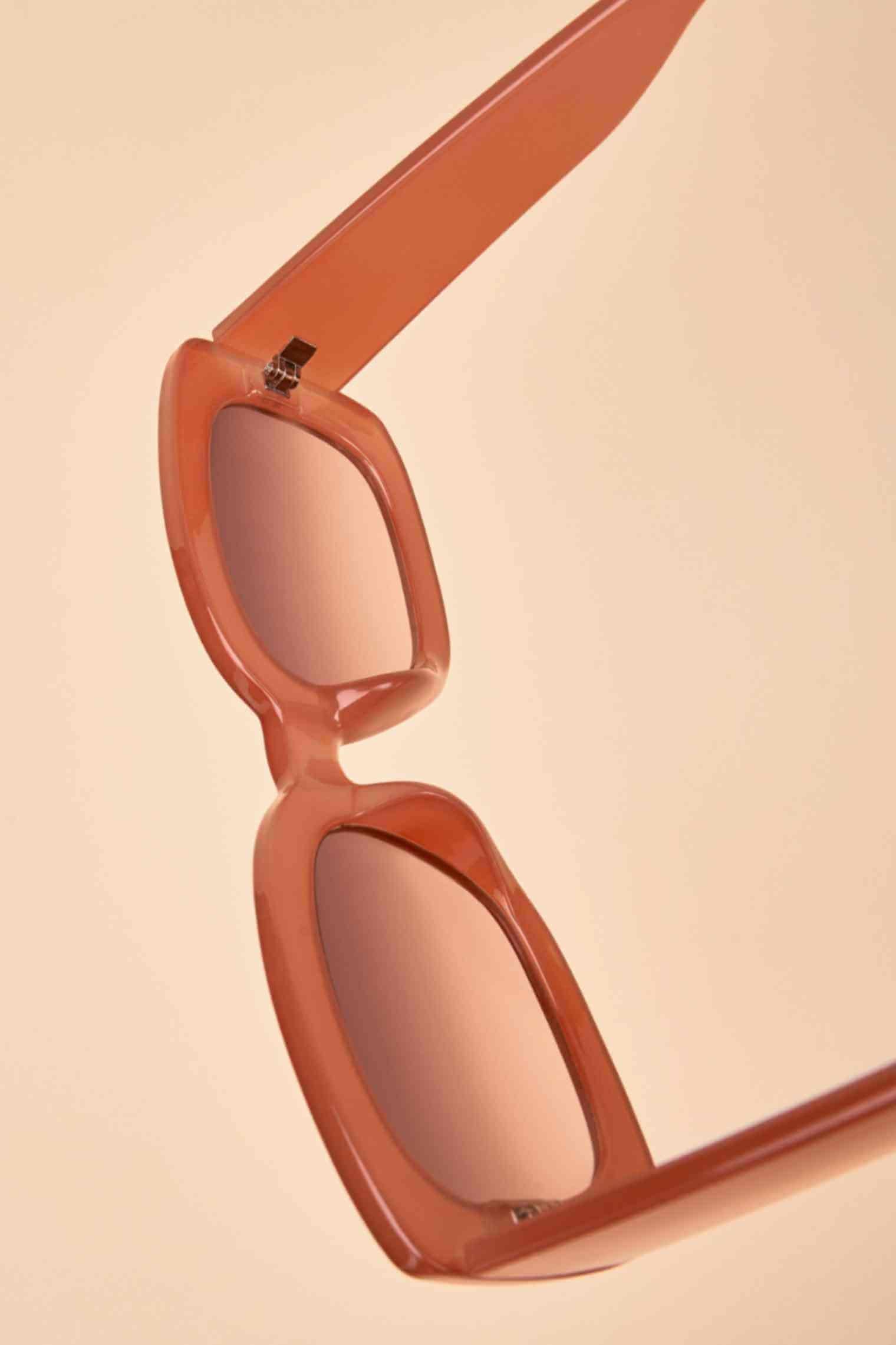 Everlee Ltd Edition Sunglasses - Peach