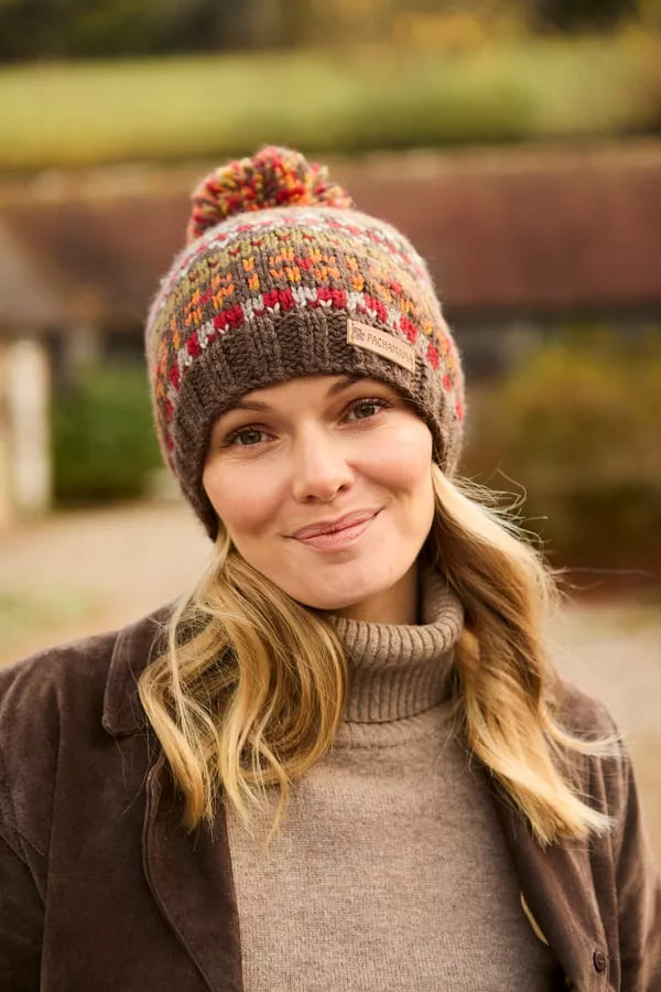 Inveraray Bobble Beanie (Pure Merino) Earth